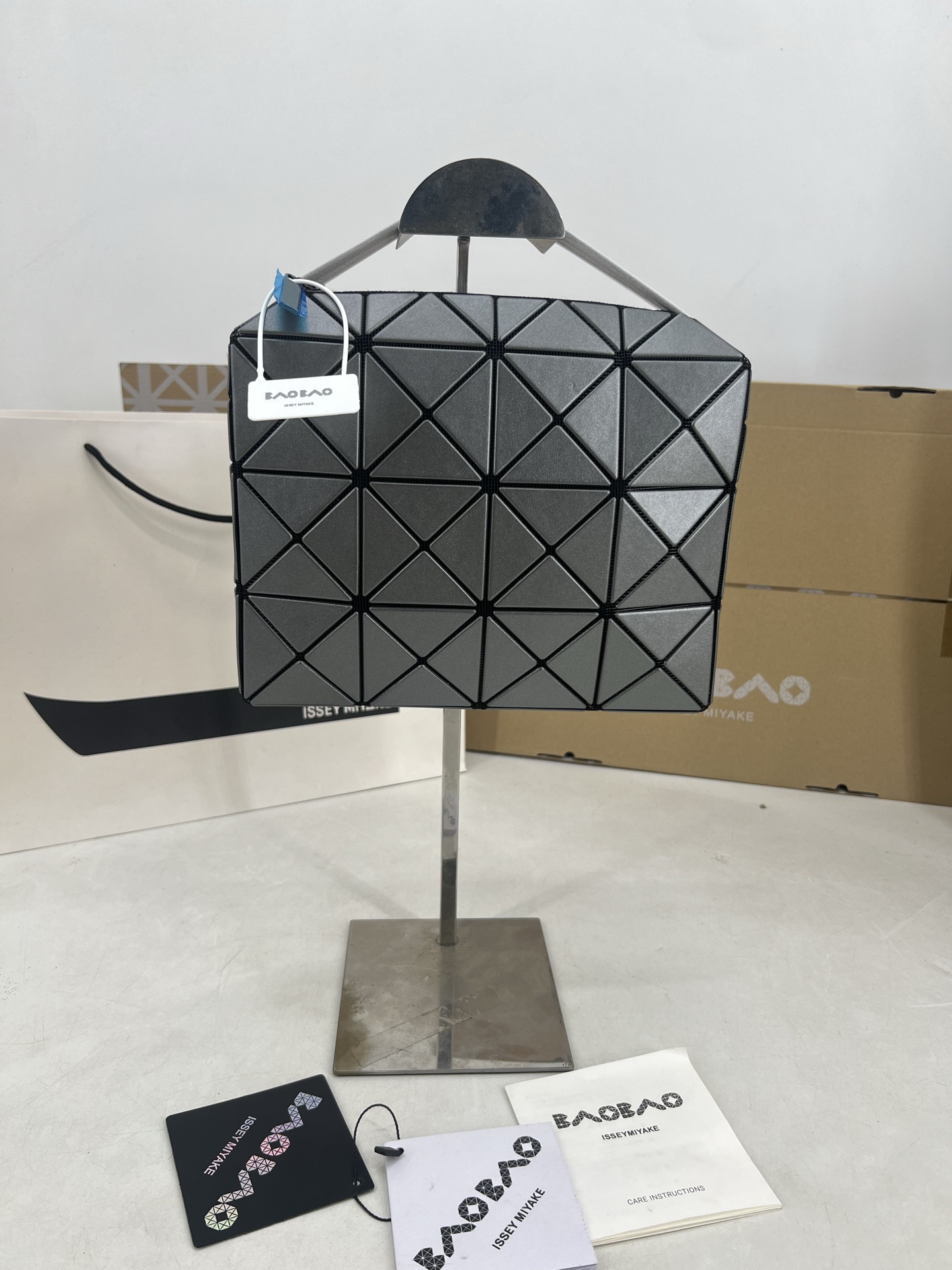 Issey Miyake 三宅一生 新款丘比特小方盒大号系列