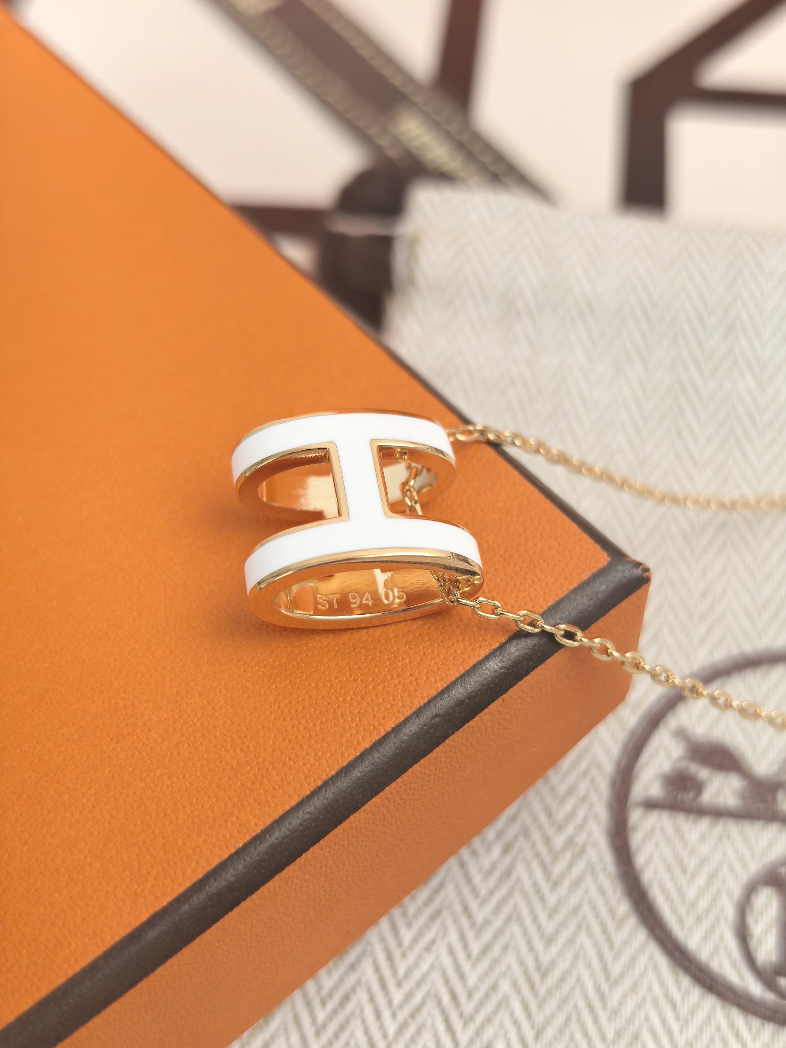 Hermès "H" Enamel Pendant Necklace - Comprehensive 5