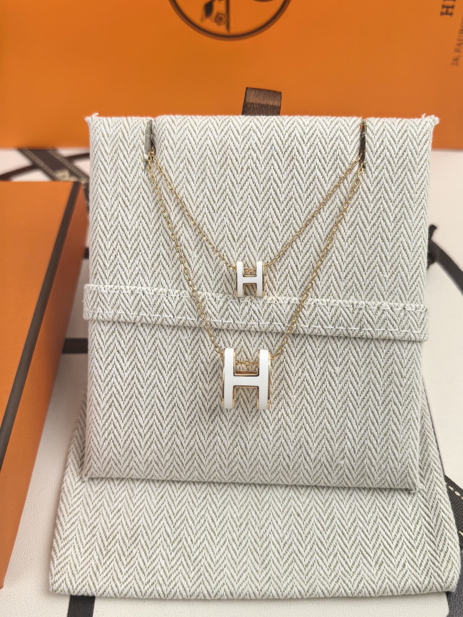 Hermès "H" Enamel Pendant Necklace - Comprehensive