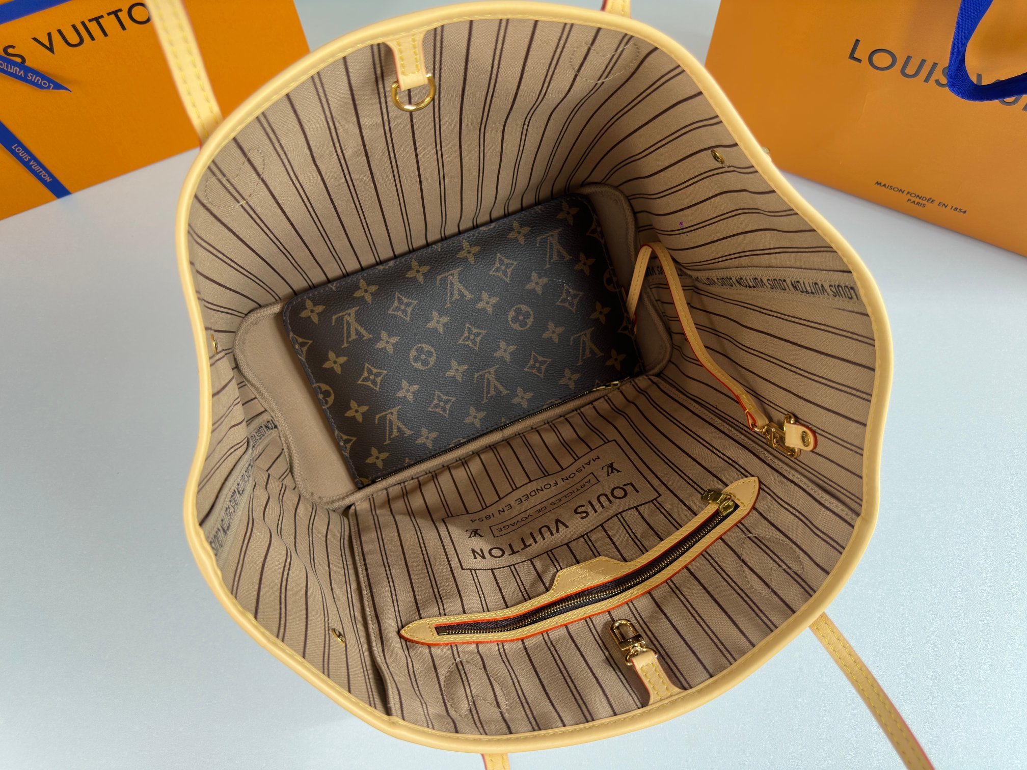 【163C01芯片版】特级原单
新版八代面料🌿🌿
N