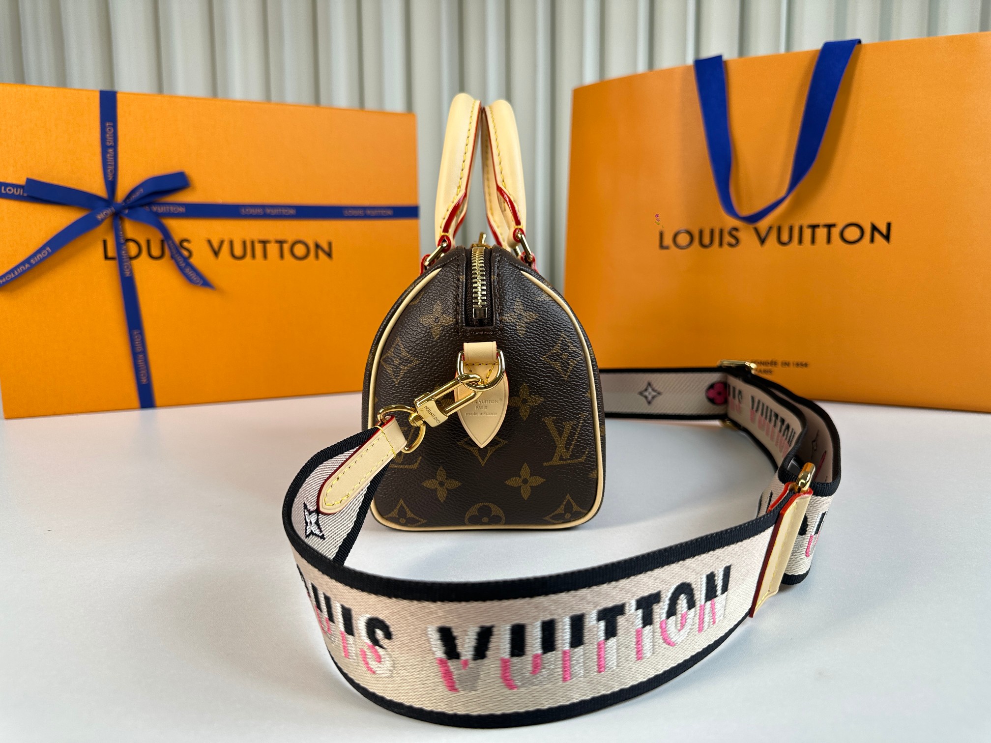 【163芯片版】特级原单
新版八代面料 原厂皮
SPEE