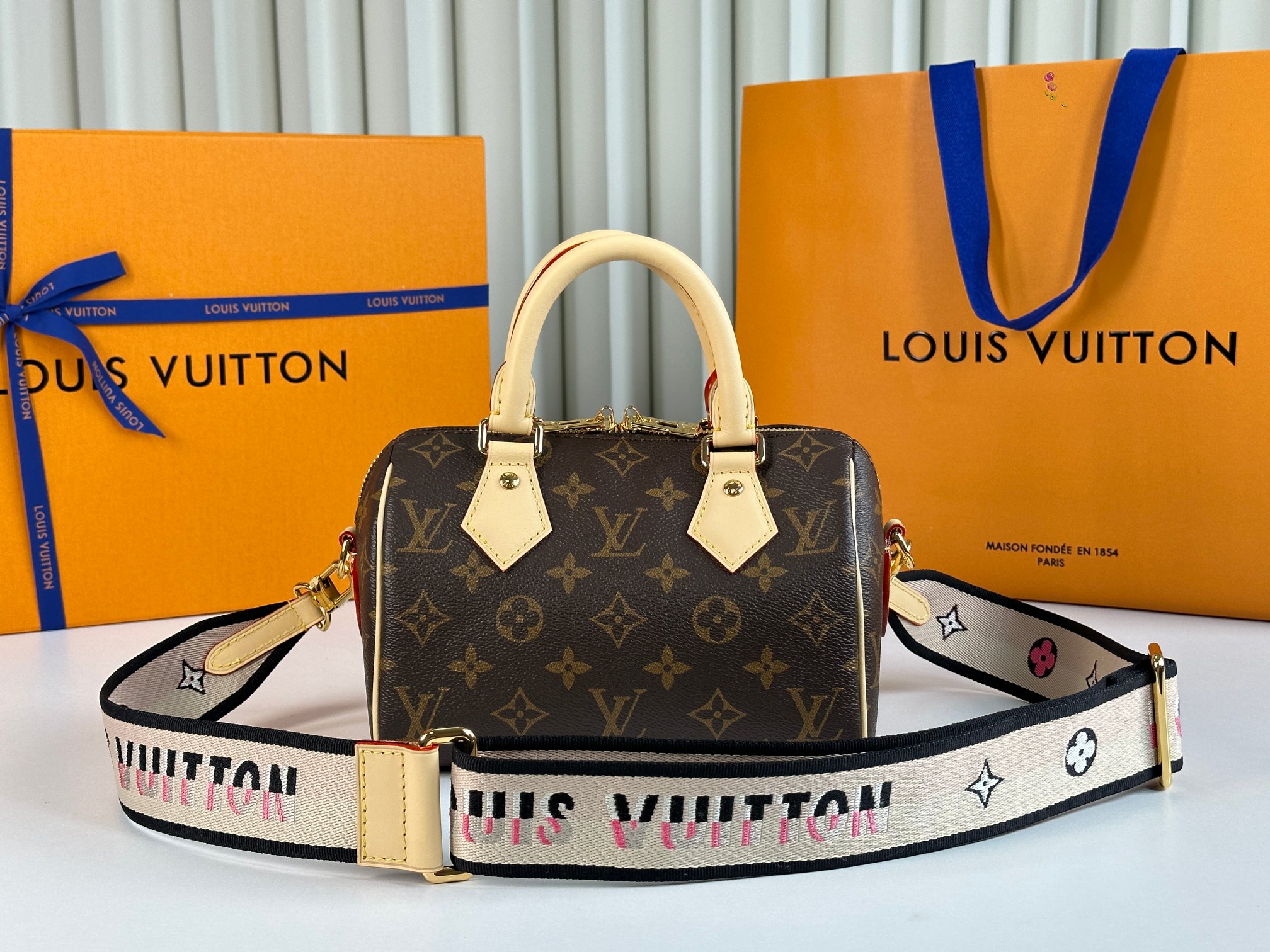 【163芯片版】特级原单
新版八代面料 原厂皮
SPEE