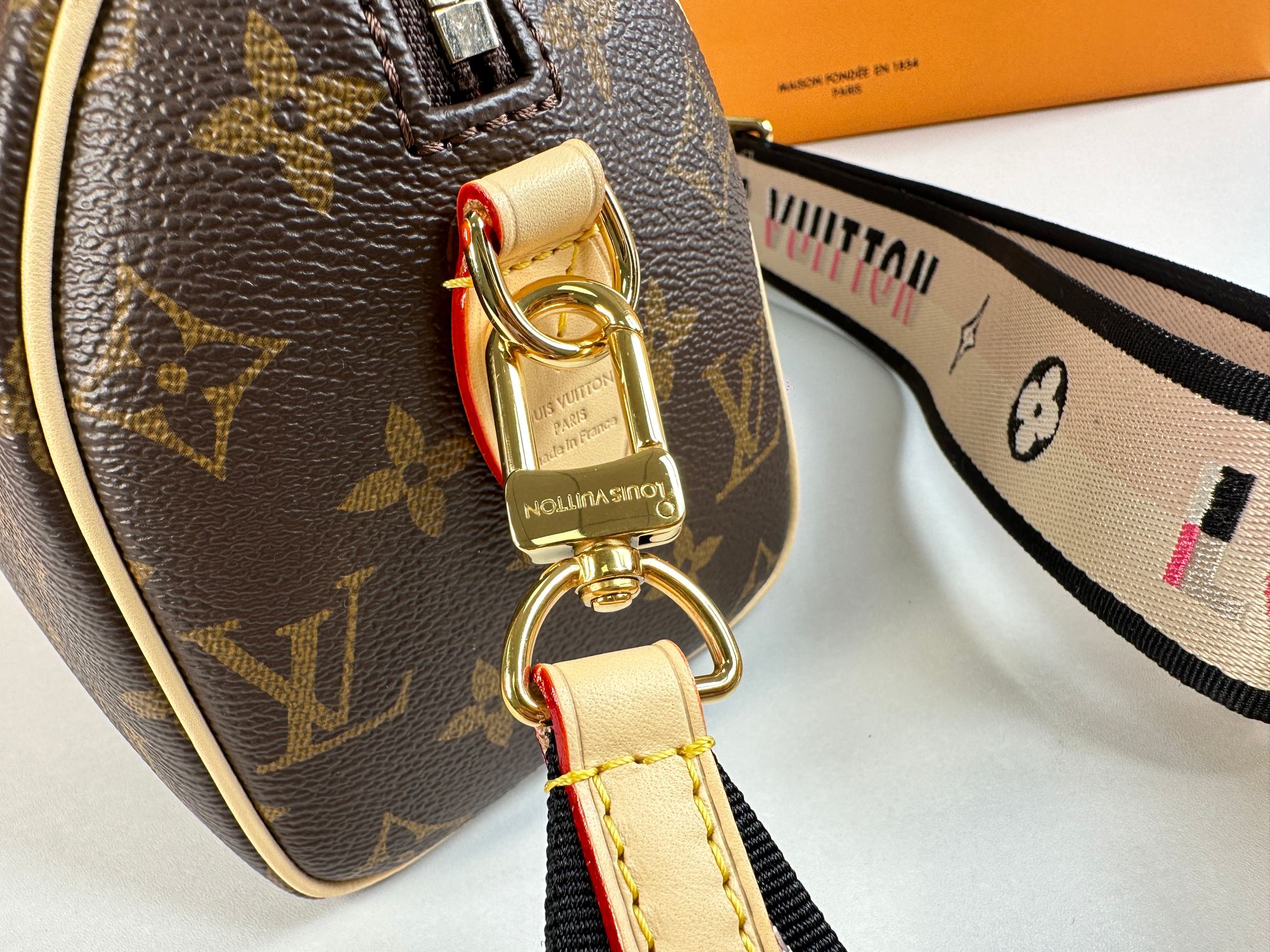 【163芯片版】特级原单
新版八代面料 原厂皮
SPEE