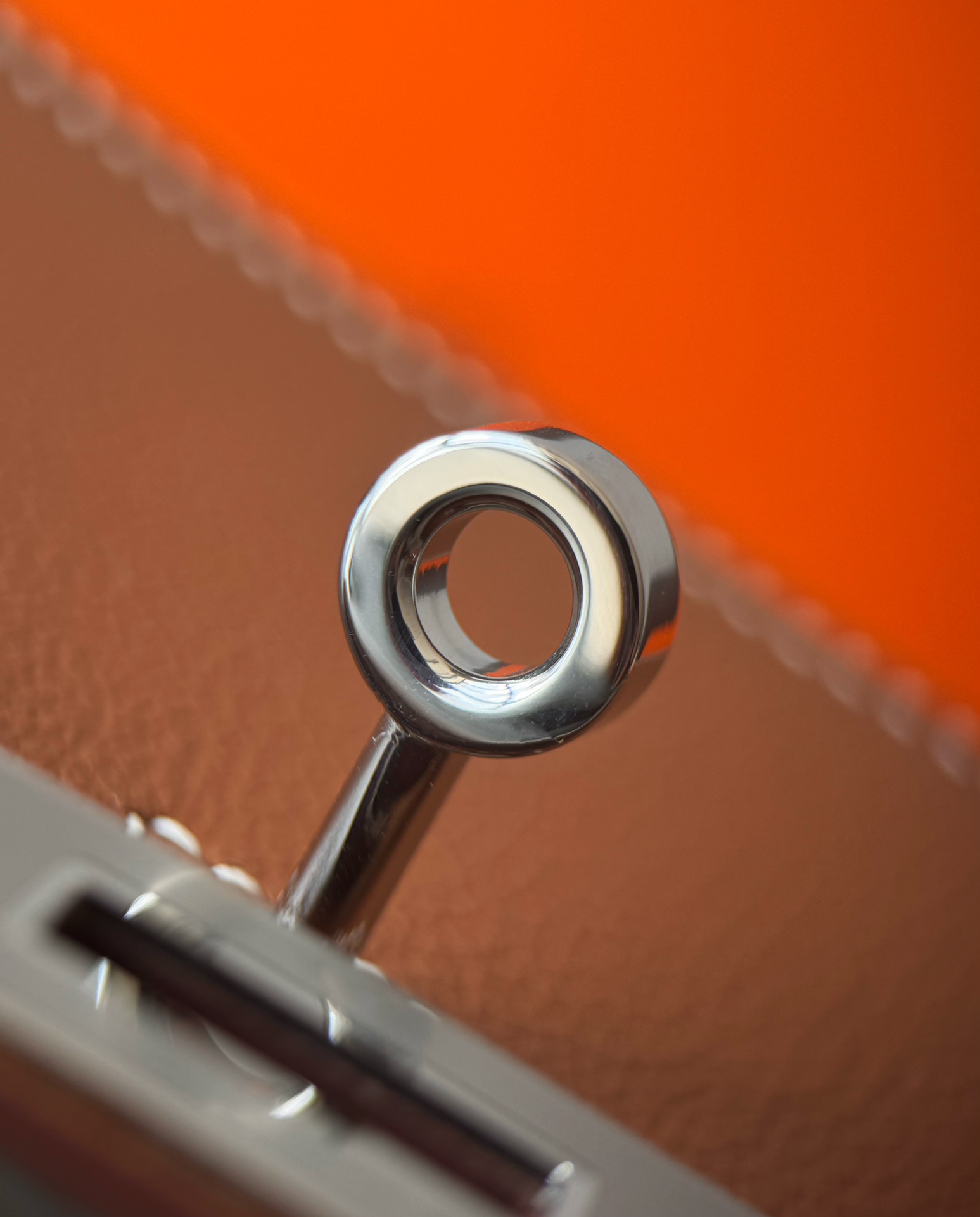 Prada Hardware close-up! All-steel hardware is electroplated with palladium material, real thick gold plating, with thick texture and delicate lu