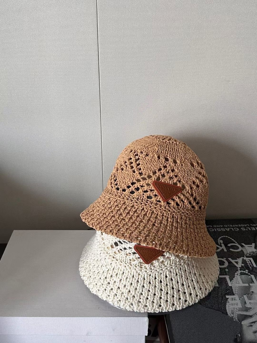 NO:207812,Prad triangle hollow dome fisherman hat imported from woven CNC technology, so the pattern is quite perfect and special-tuned hat shape also makes the face look small and white. It is breathable and comfortable, and it looks good. It is recommended to ha hat straw hat fisherman hat baseball hat, hat, prada, espadrilles, hats19860909Prad三角标镂空圆顶渔夫帽 进口的编织数控工艺 所以纹路相当相当的完美特调的帽型也是很显脸小 也显白.透气舒服 搭配又好看.推荐哈帽子草帽渔夫帽棒球帽,帽子,prada,espadrilles,hats,hat