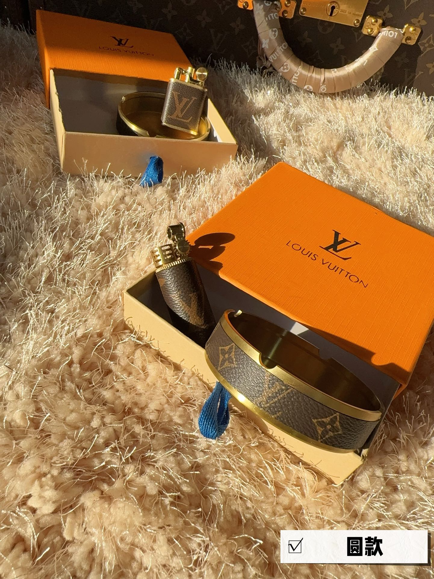 Louis Vuitton Ashtray and Lighter Set - Comprehensive 5