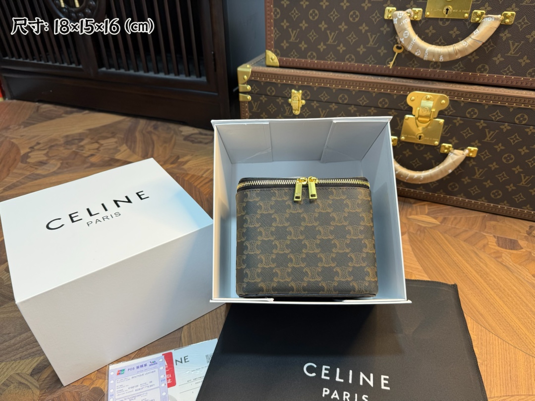 Celine Luxury Designer Handbag Shoulder Crossbody Bag crafted in premium