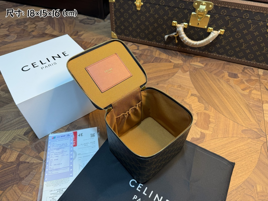 Celine Luxury Designer Handbag Shoulder Crossbody Bag crafted in premium 9