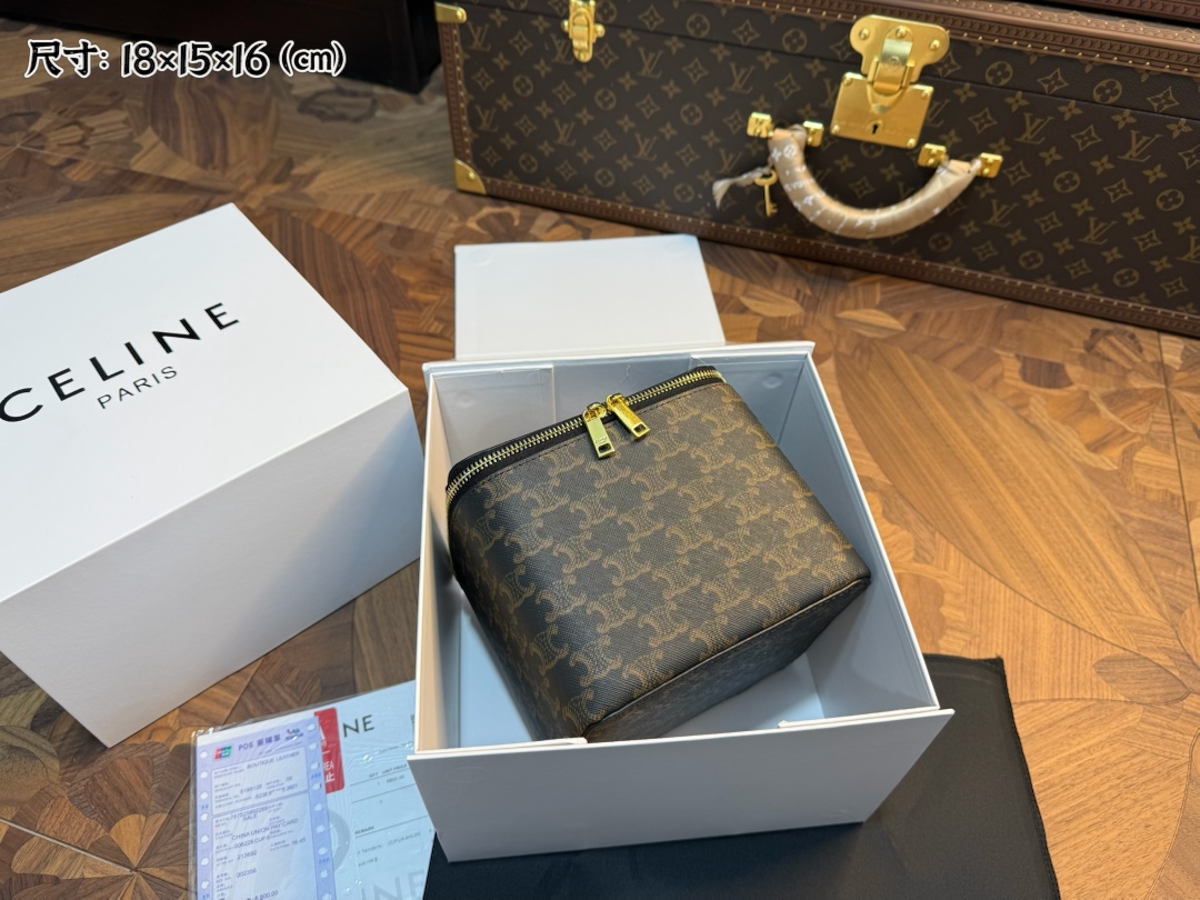 Celine Luxury Designer Handbag Shoulder Crossbody Bag crafted in premium 2