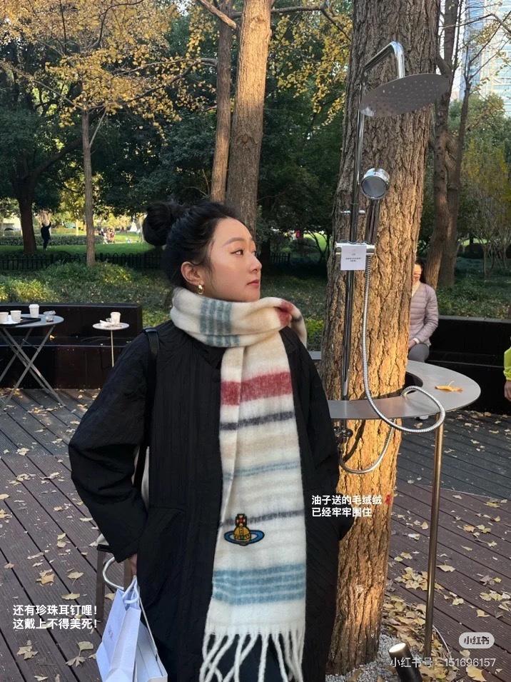 Vivienne Westwood Scarf - Comprehensive 6