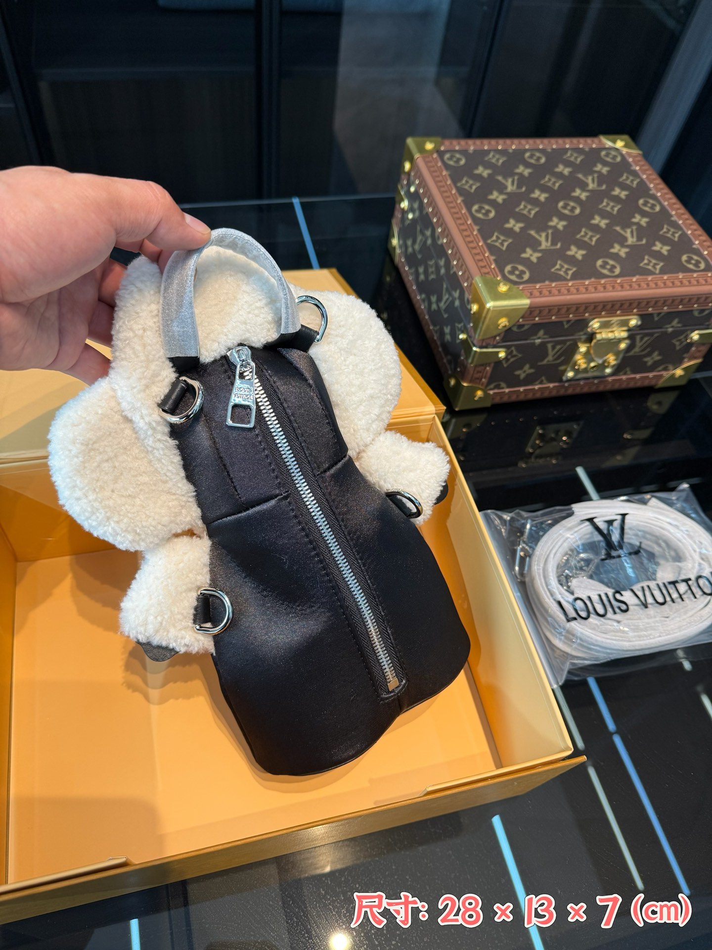 Louis Vuitton Vivienne Backpack - Comprehensive 8