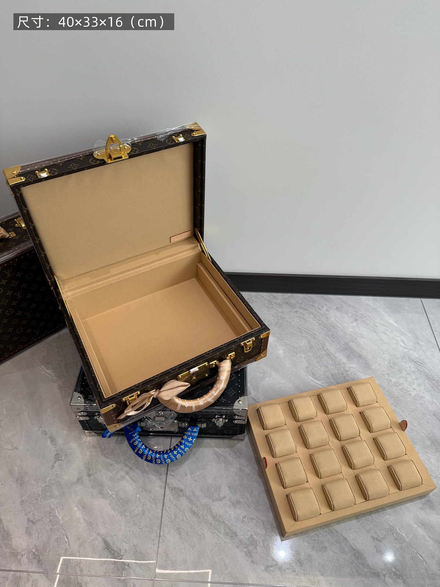 Louis Vuitton Haute Couture Classic Luxury Handbag Shoulder Crossbody 8