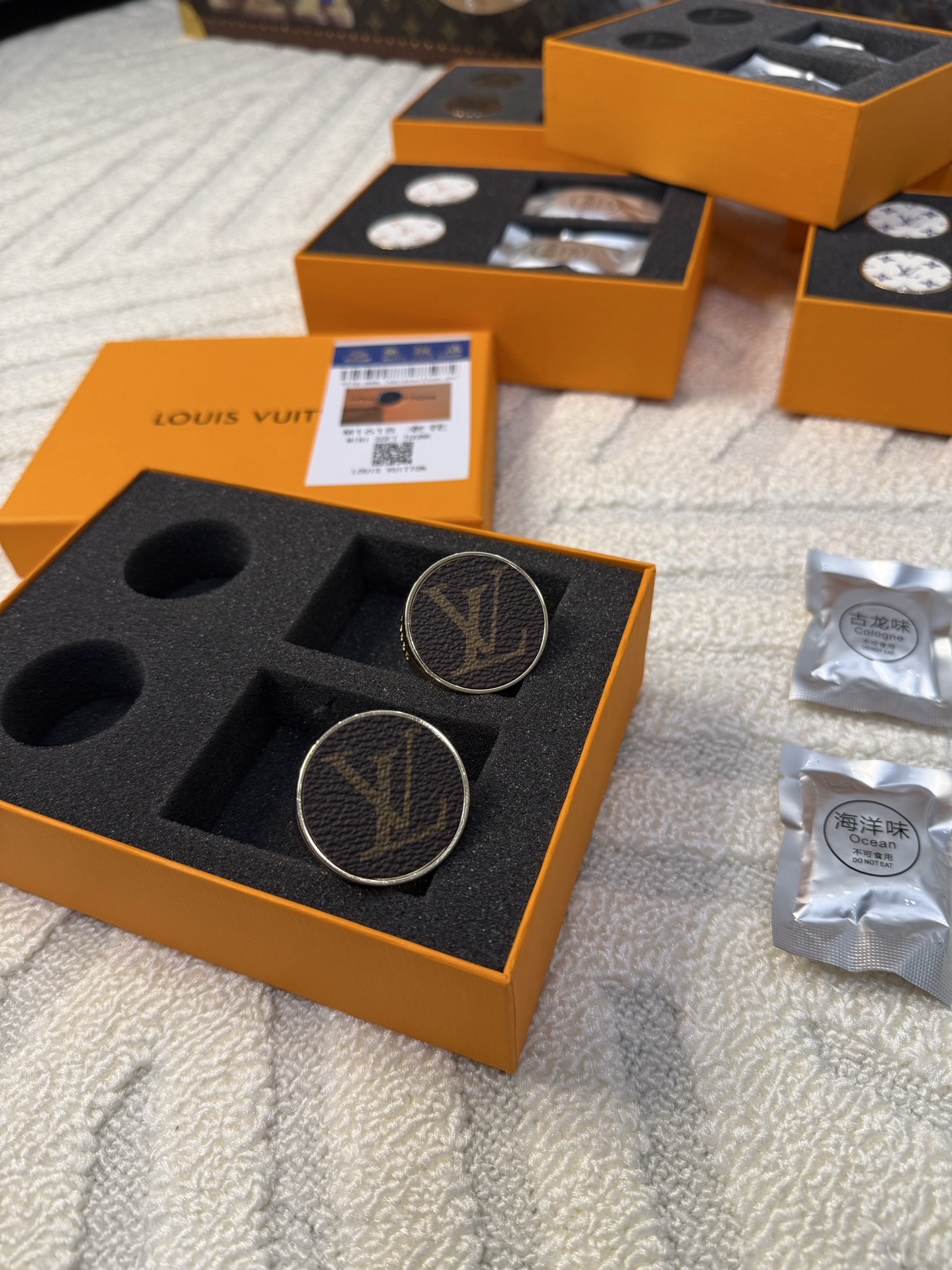 Louis Vuitton In-Car Fragrance Diffuser - Comprehensive 2