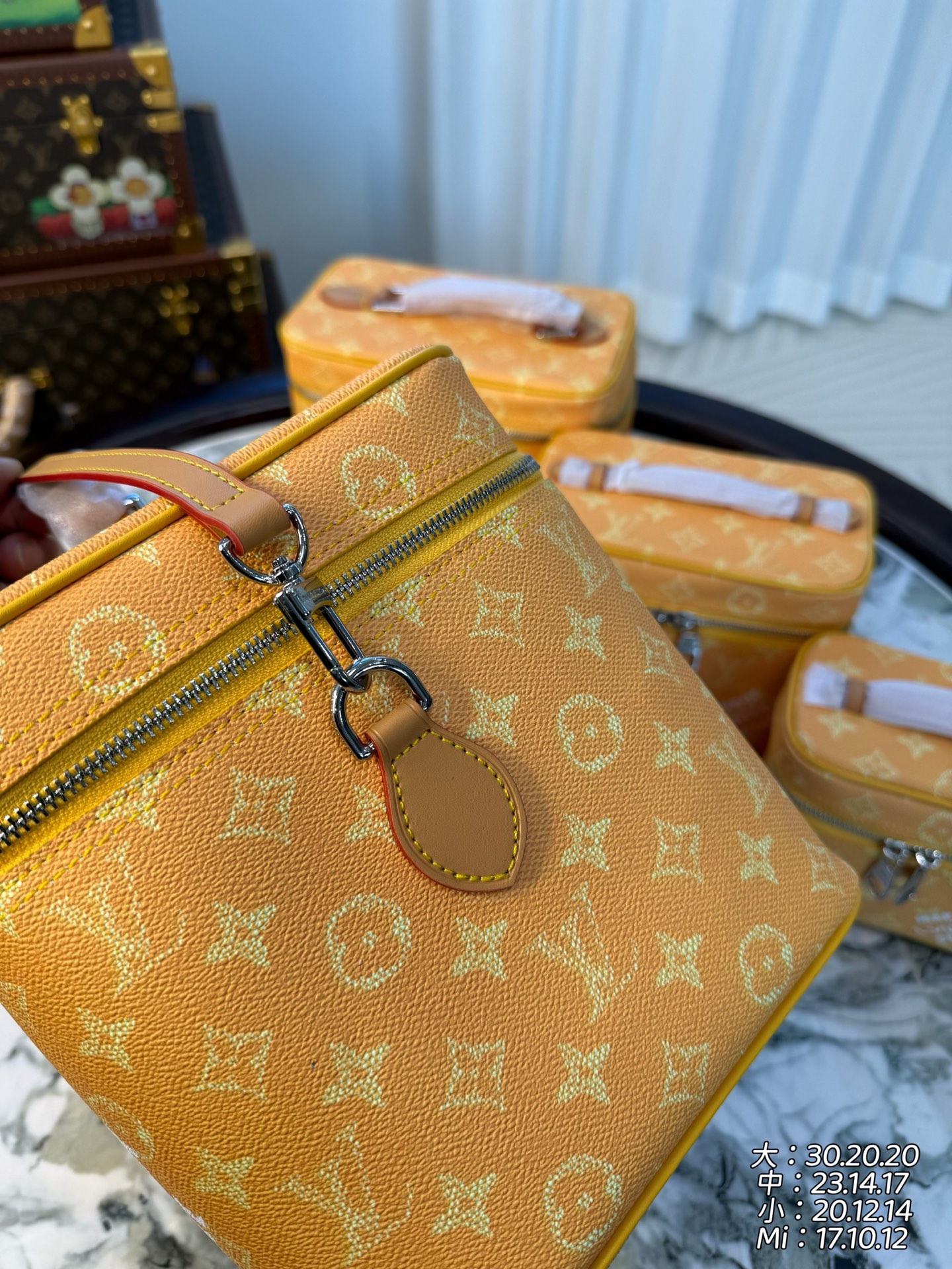 Louis Vuitton Haute Couture Classic Luxury Handbag Shoulder Crossbody 4