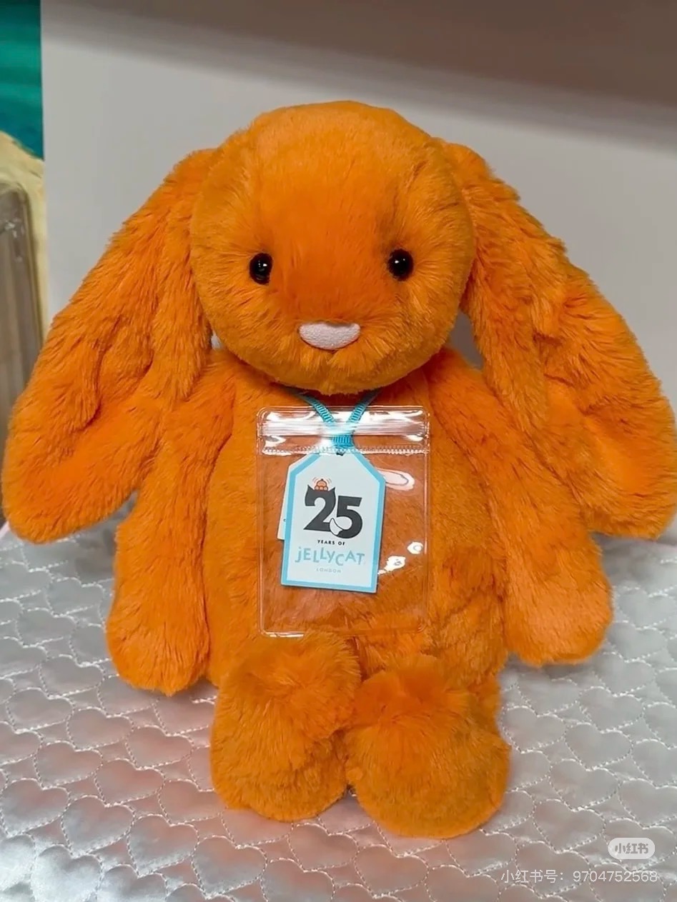 NO:809818,Chubby, soft, super smooth!  !  The key is that it looks good no matter how you shoot it!  !  , Jellycat doll trendy department store19860909胖乎乎软乎乎超级顺滑！！ 关键怎么拍都好看！！,Jellycat公仔潮品百货,accessory