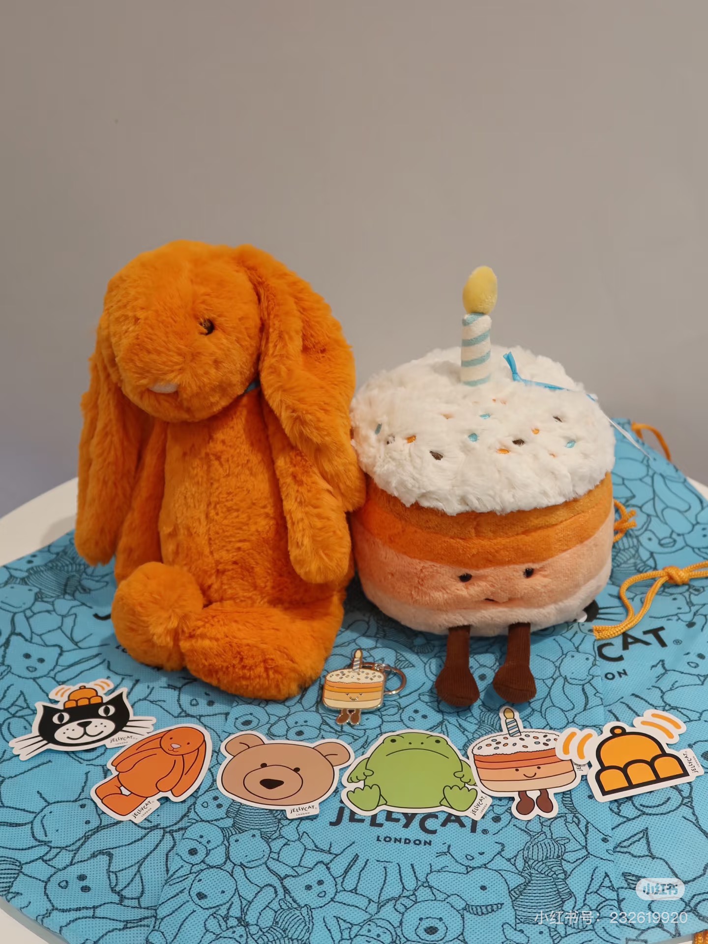 NO:809812,The particularly saturated orange color is so cute, I really can’t put it down!  !  , Jellycat doll trendy department store19860909特别饱和的橙色真的超级可爱,真的爱不释手了！！,Jellycat公仔潮品百货,accessory
