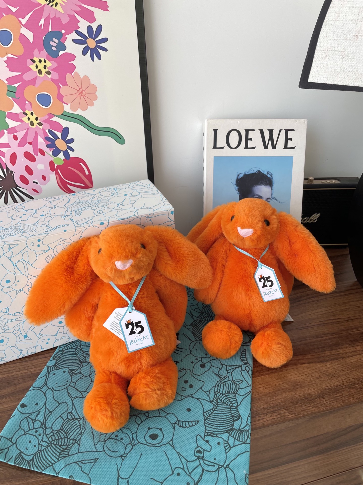 NO:809832,The much-announced orange Bonnie rabbit has been restocked successfully ~ It still has the same texture that ‘makes you giggle when you touch it’, old rules, slow hands, Jellycat dolls trendy department store19860909被催了遍的橘色邦尼兔补货成功～还是那个‘一摸就傻笑’的质感,老规矩,手慢无,Jellycat公仔潮品百货,accessory