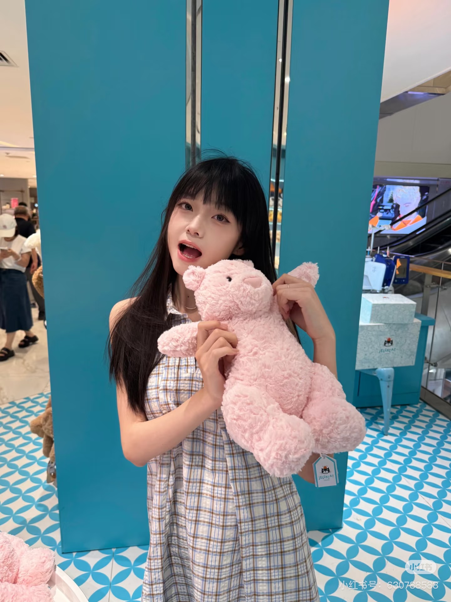 NO:810077,Today’s heartbeat comes from Leola Bear!  !  , Jellycat doll trendy department store19860909今日份心动是莱奥拉熊给的！！,Jellycat公仔潮品百货,accessory