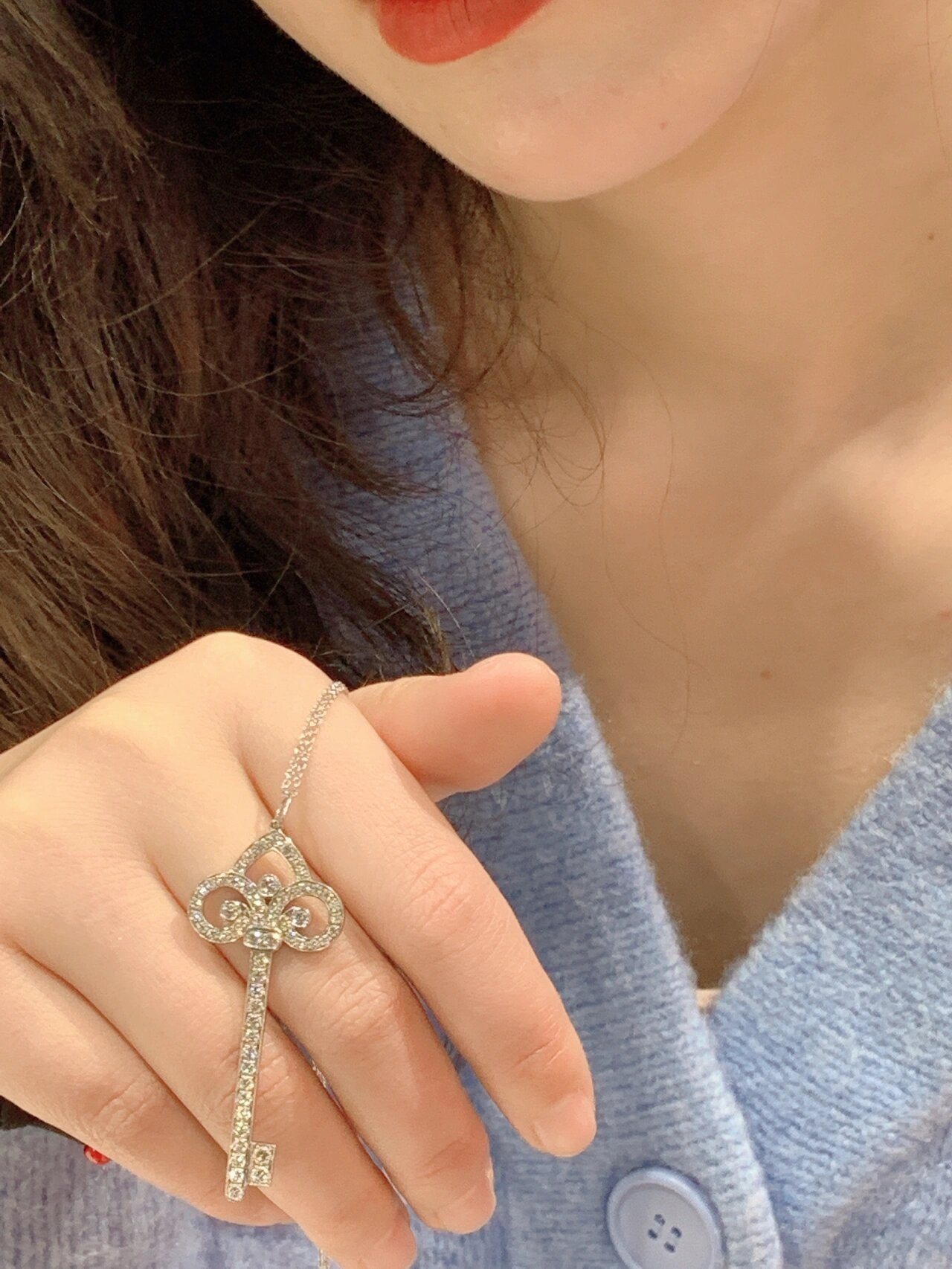 An elegant, versatile necklace designed for effortless styling, pairing - Comprehensive 2