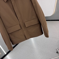 Zegna 杰尼亚 翻领夹克外套2025ss早秋新款 杰尼亚翻领夹克外套。采用进口面料,穿上身非常舒适透 Zegna 杰尼亚 翻领夹克外套2025ss早秋新款 杰尼亚翻领夹克外套。采用进口面料,穿上身非常舒适透