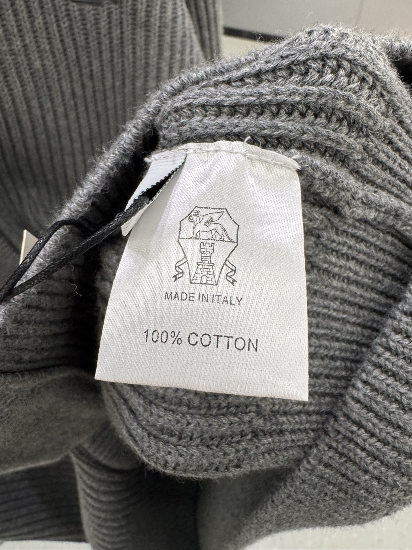 🔥BC 官网最新款秋冬14针高密提花针织开衫 甄选440克14针棉混纺材质 既有棉的质感软糯亲肤又具有糯