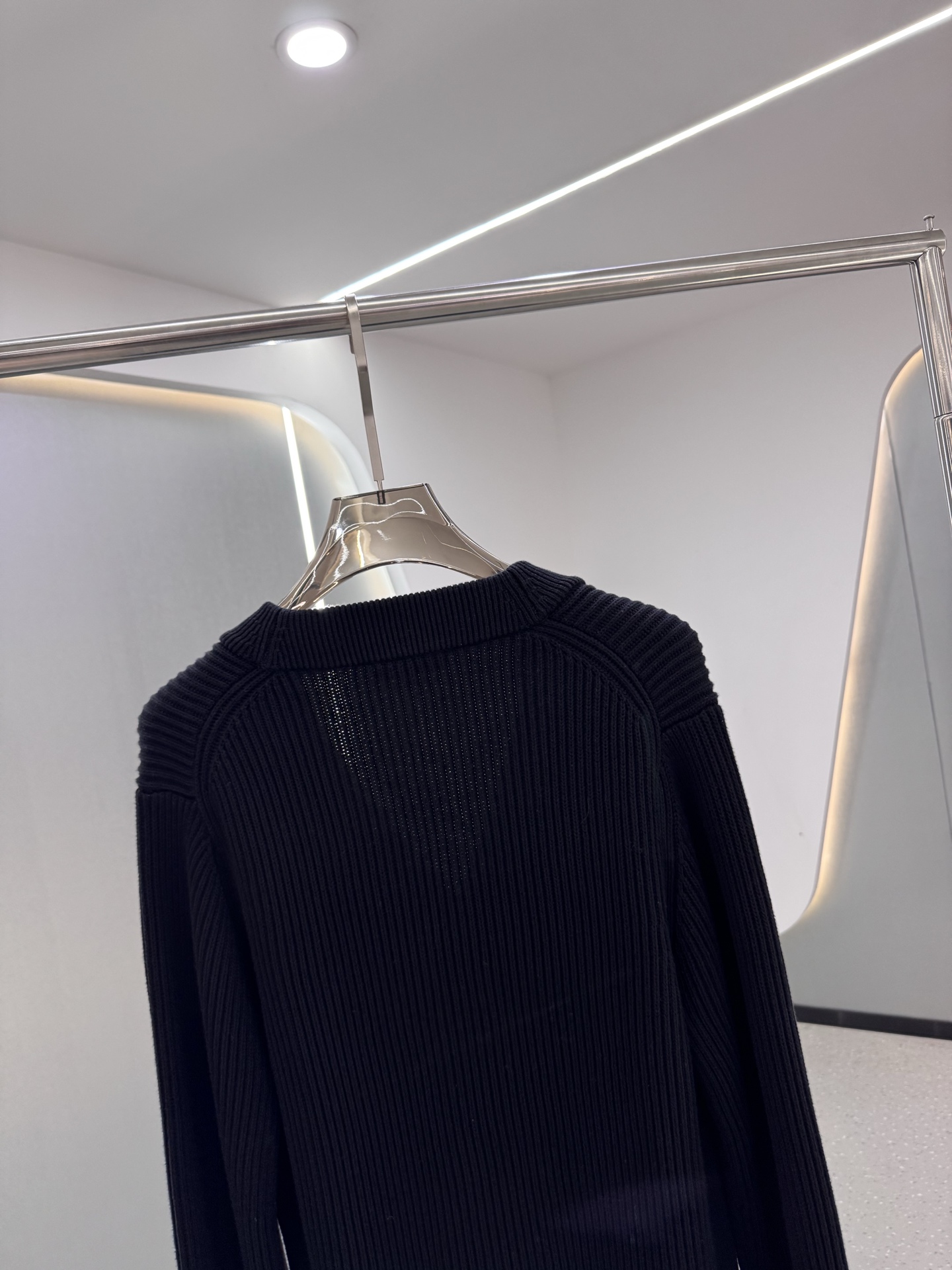 🔥BC 2024官网最新款秋冬14针高密提花针织开衫 甄选440克14针棉混纺材质 既有棉的质感软糯亲肤