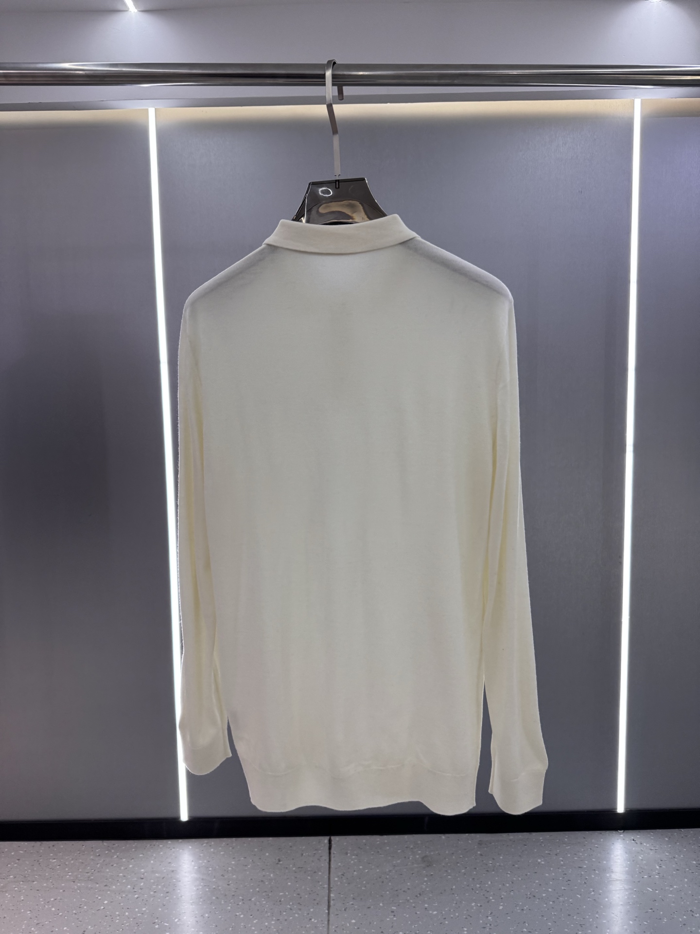 25秋冬新款 lP🆕男士翻领毛衣，羊毛羊绒混纺面料 高品质天然纤维加倍呵护肌肤。整件衣服手感细腻 软糯 