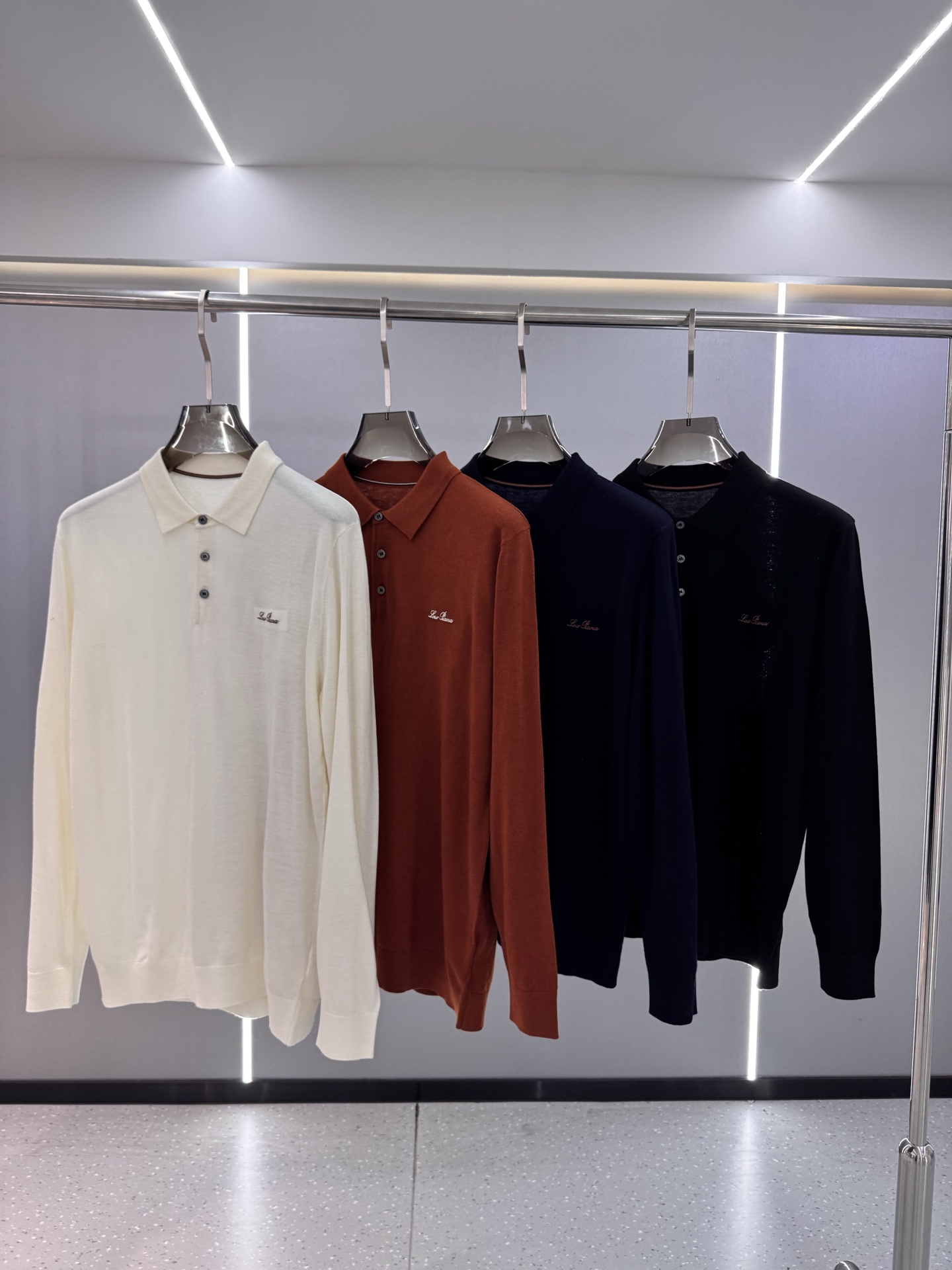 . 411550_310 411550_310 411550_310