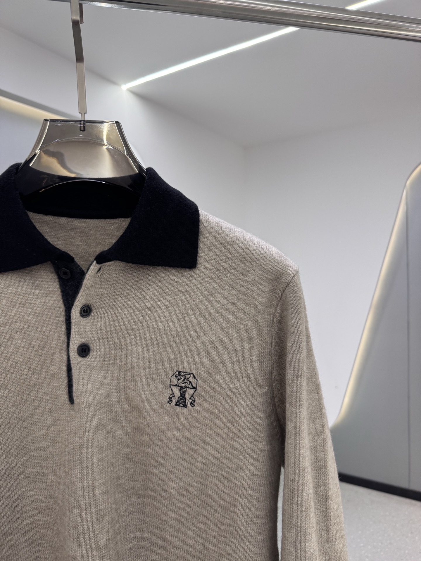 25秋冬新款 BC男士翻领毛衣，羊毛羊绒混纺面料 高品质天然纤维加倍呵护肌肤。整件衣服手感细腻 软糯 绵