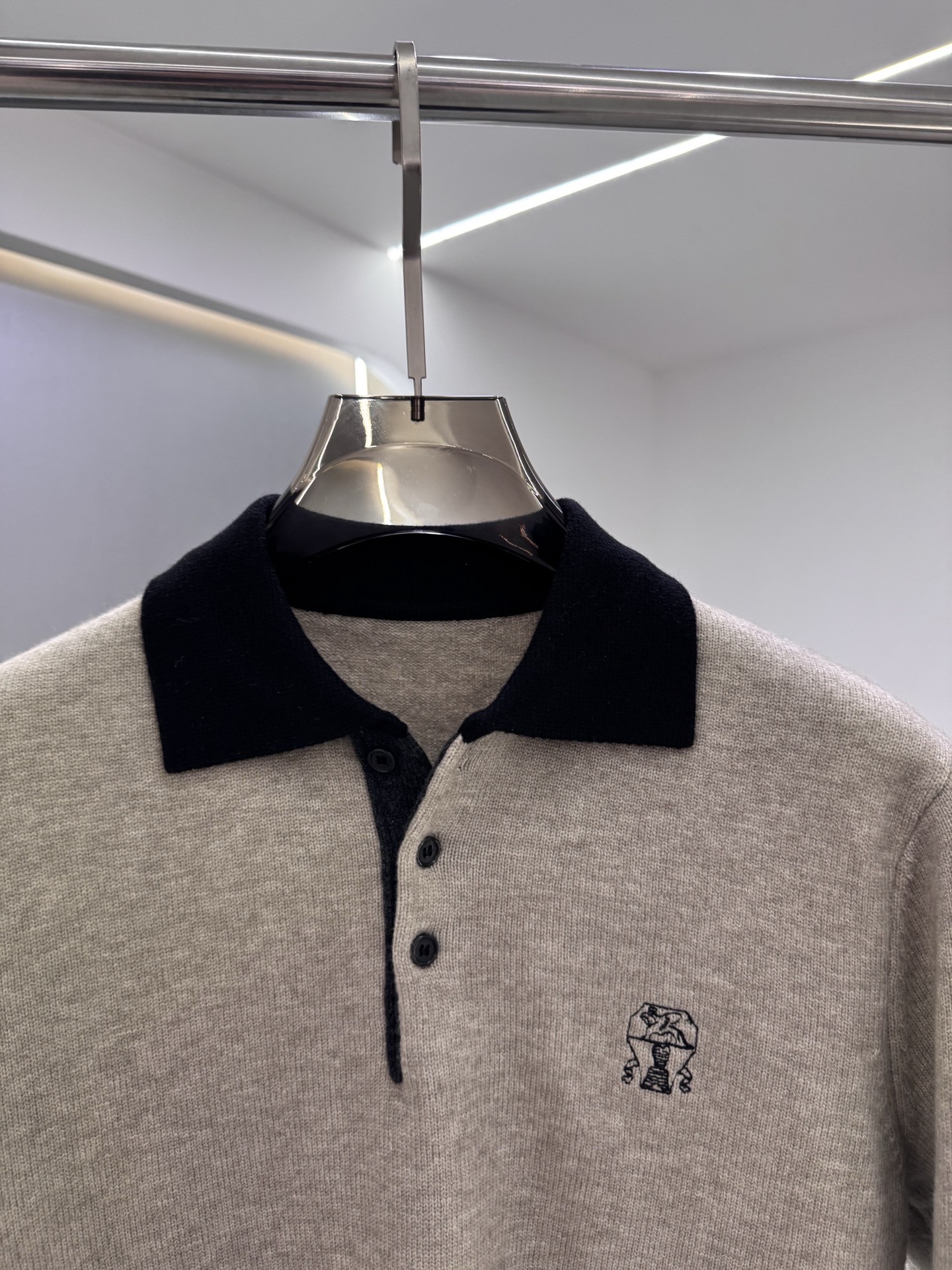 25秋冬新款 BC男士翻领毛衣，羊毛羊绒混纺面料 高品质天然纤维加倍呵护肌肤。整件衣服手感细腻 软糯 绵