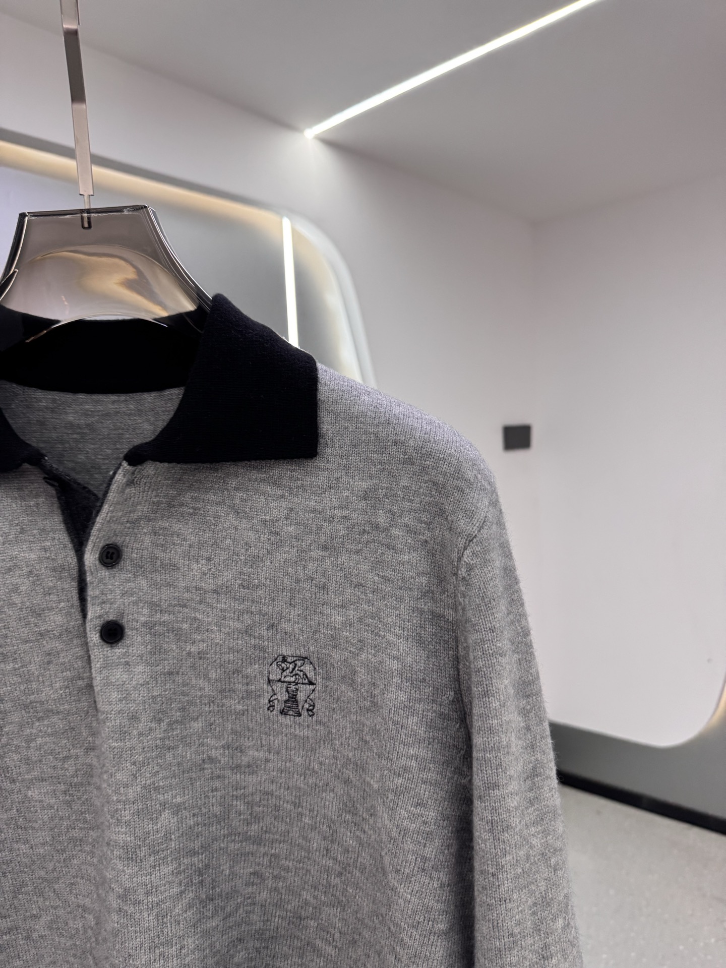 25秋冬新款 BC男士翻领毛衣，羊毛羊绒混纺面料 高品质天然纤维加倍呵护肌肤。整件衣服手感细腻 软糯 绵