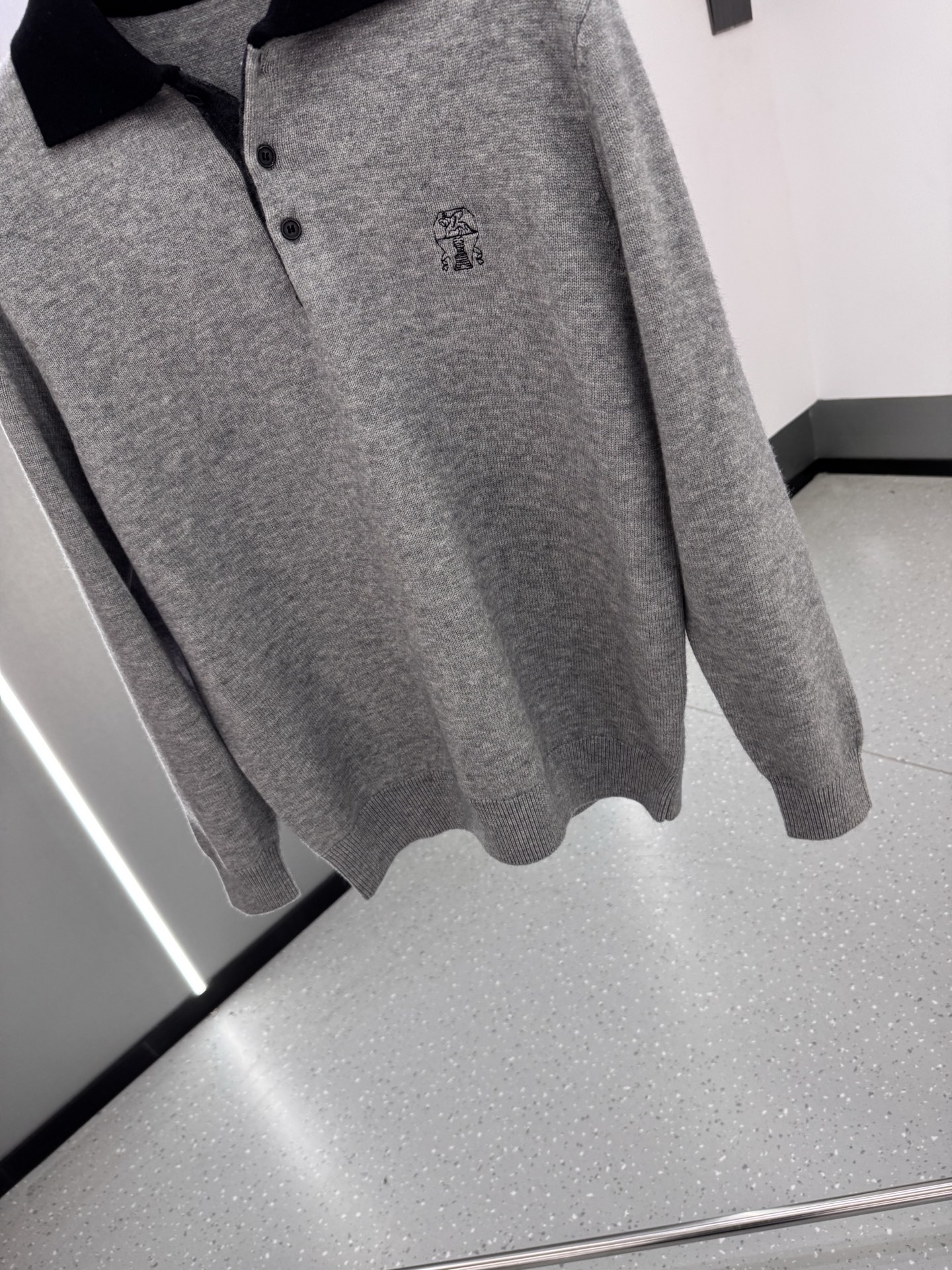 25秋冬新款 BC男士翻领毛衣，羊毛羊绒混纺面料 高品质天然纤维加倍呵护肌肤。整件衣服手感细腻 软糯 绵