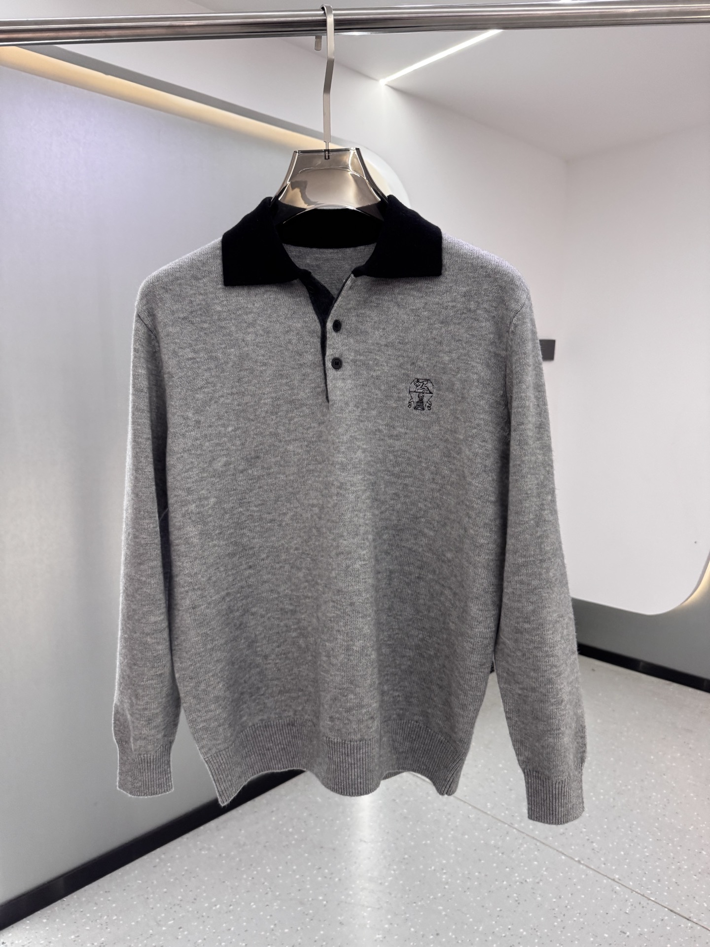 25秋冬新款 BC男士翻领毛衣，羊毛羊绒混纺面料 高品质天然纤维加倍呵护肌肤。整件衣服手感细腻 软糯 绵