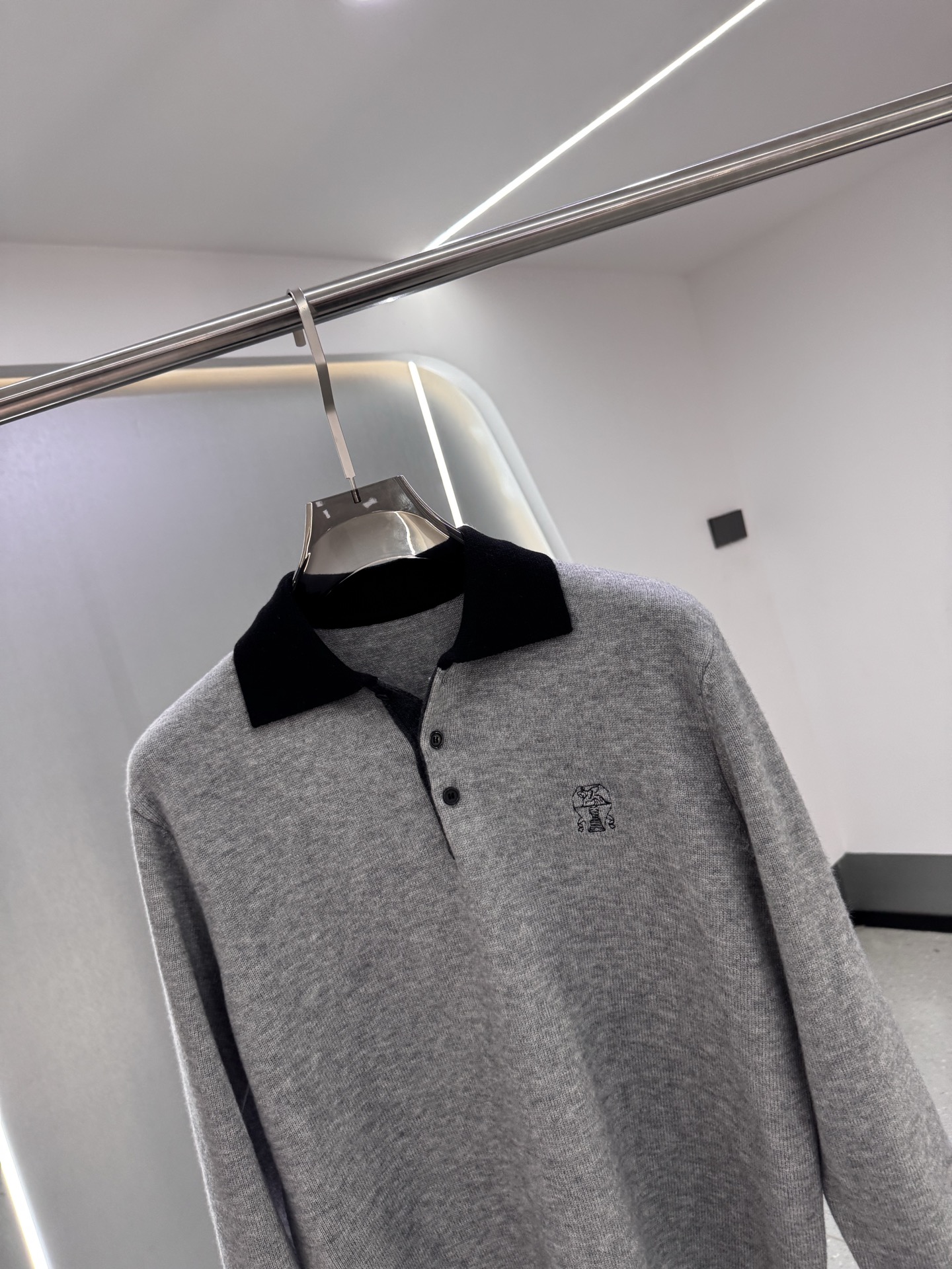 25秋冬新款 BC男士翻领毛衣，羊毛羊绒混纺面料 高品质天然纤维加倍呵护肌肤。整件衣服手感细腻 软糯 绵