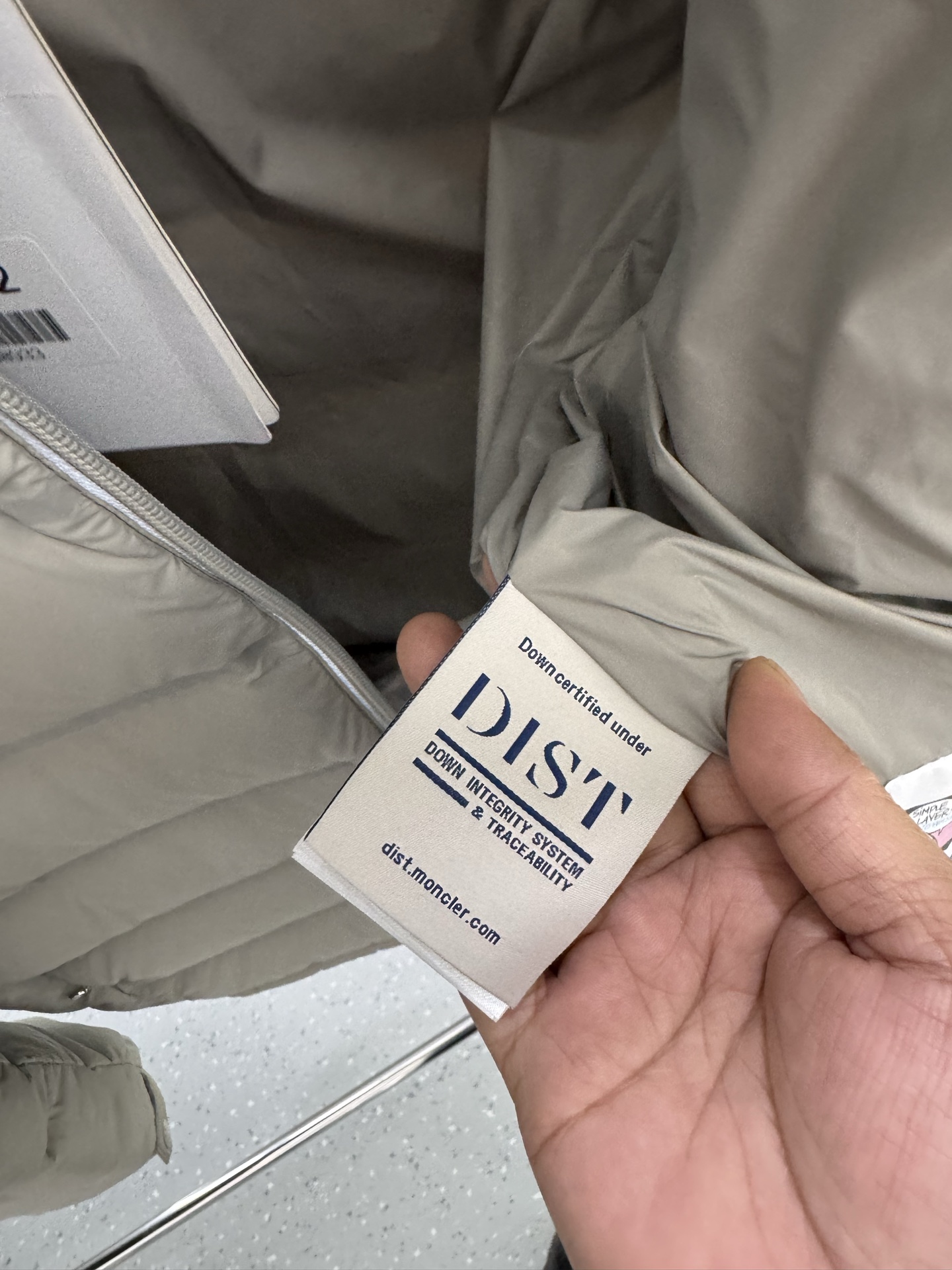 Mon collection 经典系列双色羽绒服｜奢华运动 暖冬精享｜ 全定制进口外料，特殊纤维化和，精