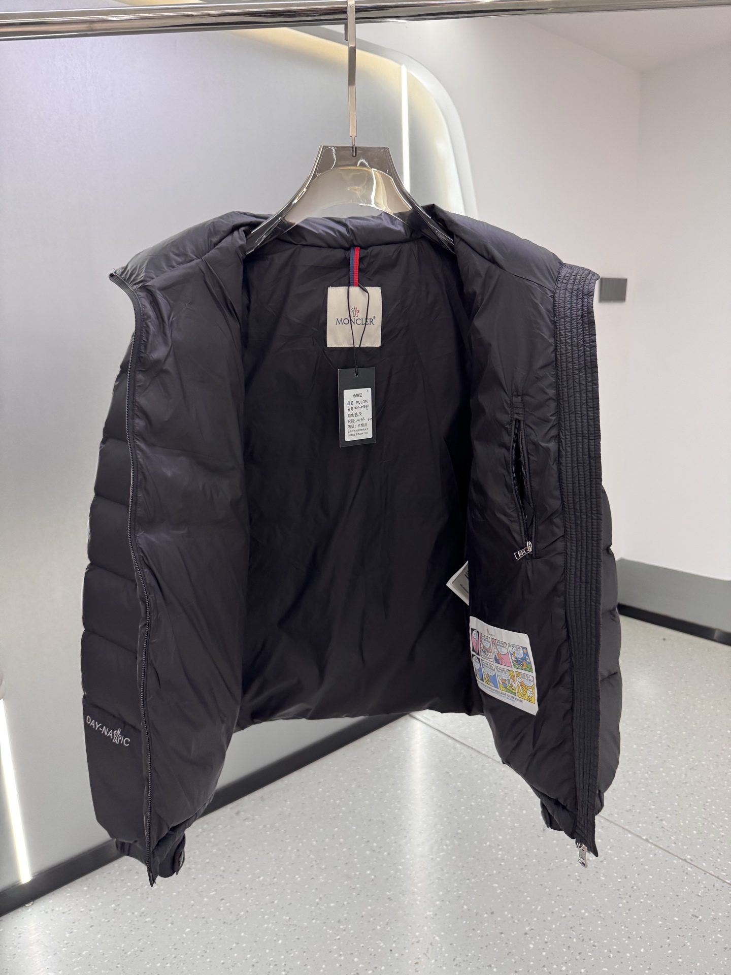 Mon collection 经典系列双色羽绒服｜奢华运动 暖冬精享｜ 全定制进口外料，特殊纤维化和，精