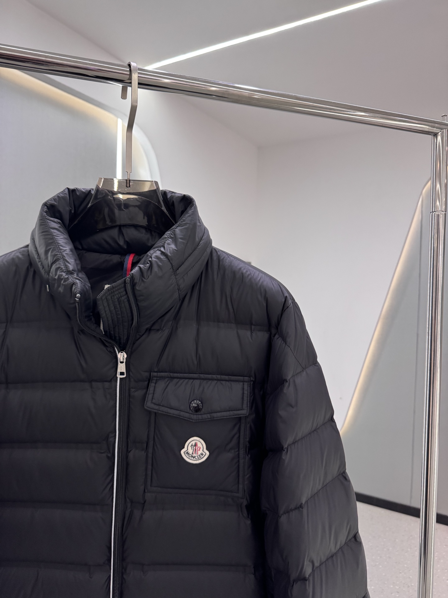 Mon collection 经典系列双色羽绒服｜奢华运动 暖冬精享｜ 全定制进口外料，特殊纤维化和，精