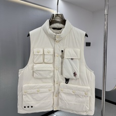 特级羽绒⬆️Moncler Grenoble Tongass羽绒户外马甲.高端黑标系列.原厂替换面料.特级鹅颈绒填充. 特级羽绒⬆️Moncler Grenoble Tongass羽绒户外马甲.高端黑标系列.原厂替换面料.特级鹅颈绒填充.