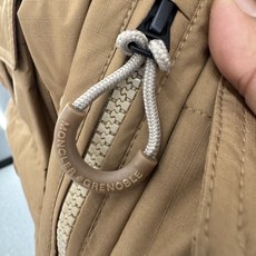 特级羽绒⬆️Moncler Grenoble Tongass羽绒户外马甲.高端黑标系列.原厂替换面料.特级鹅颈绒填充. 特级羽绒⬆️Moncler Grenoble Tongass羽绒户外马甲.高端黑标系列.原厂替换面料.特级鹅颈绒填充.