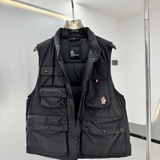 特级羽绒⬆️Moncler Grenoble Tongass羽绒户外马甲.高端黑标系列.原厂替换面料.特级鹅颈绒填充. 特级羽绒⬆️Moncler Grenoble Tongass羽绒户外马甲.高端黑标系列.原厂替换面料.特级鹅颈绒填充.