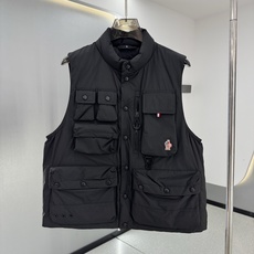 特级羽绒⬆️Moncler Grenoble Tongass羽绒户外马甲.高端黑标系列.原厂替换面料.特级鹅颈绒填充. 特级羽绒⬆️Moncler Grenoble Tongass羽绒户外马甲.高端黑标系列.原厂替换面料.特级鹅颈绒填充.