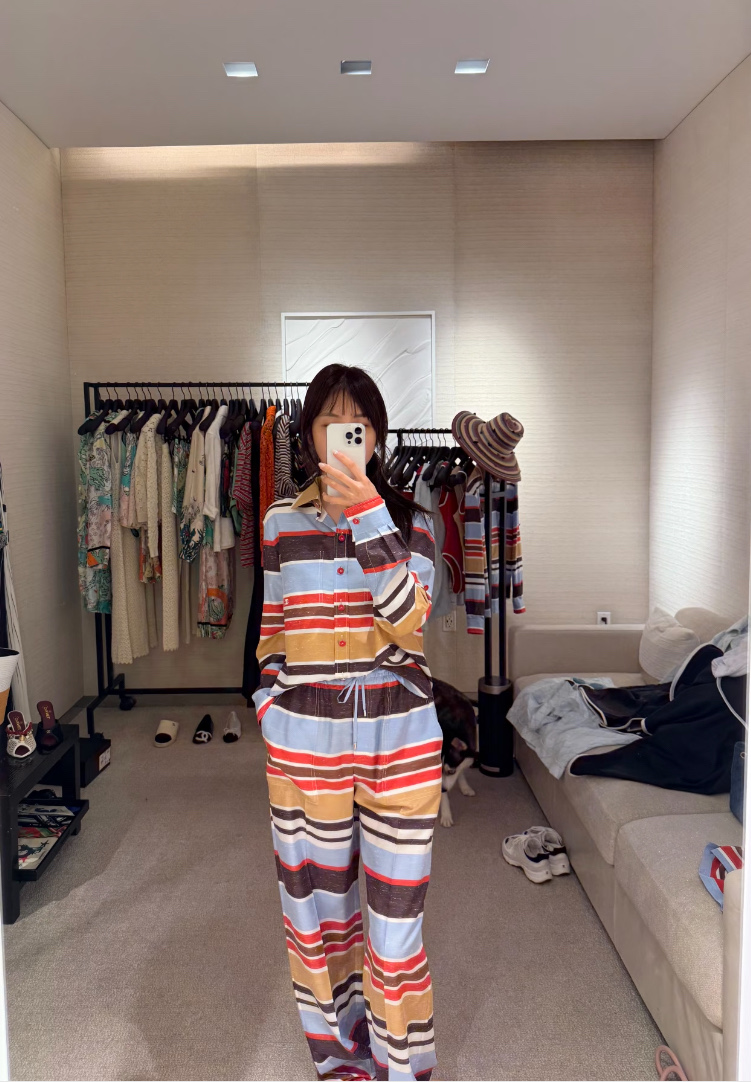 NO:877980,little red book,19860909小红书,,,Women's clothing