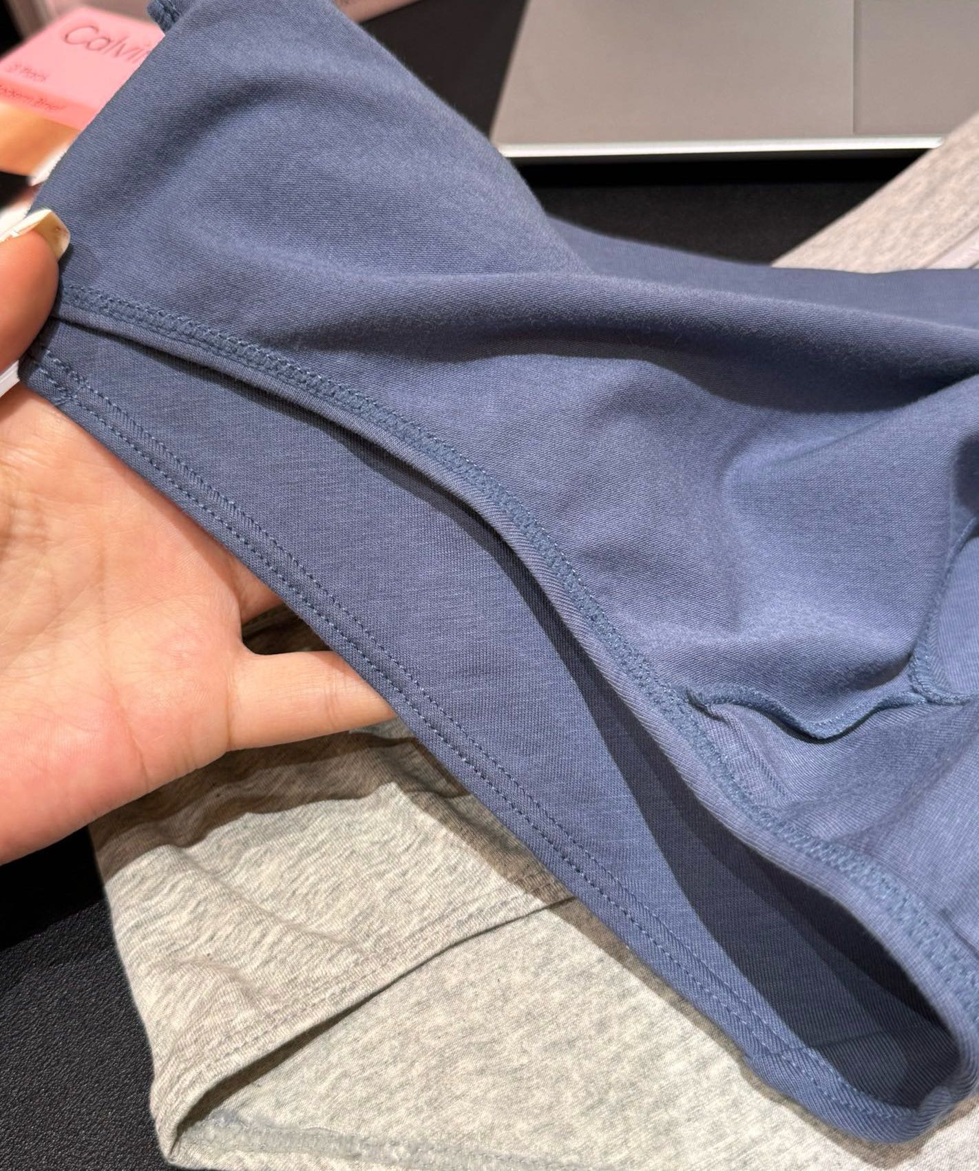 Women's mid-rise briefs featuring a modern, minimalist silhouette. Desig - Comprehensive 5