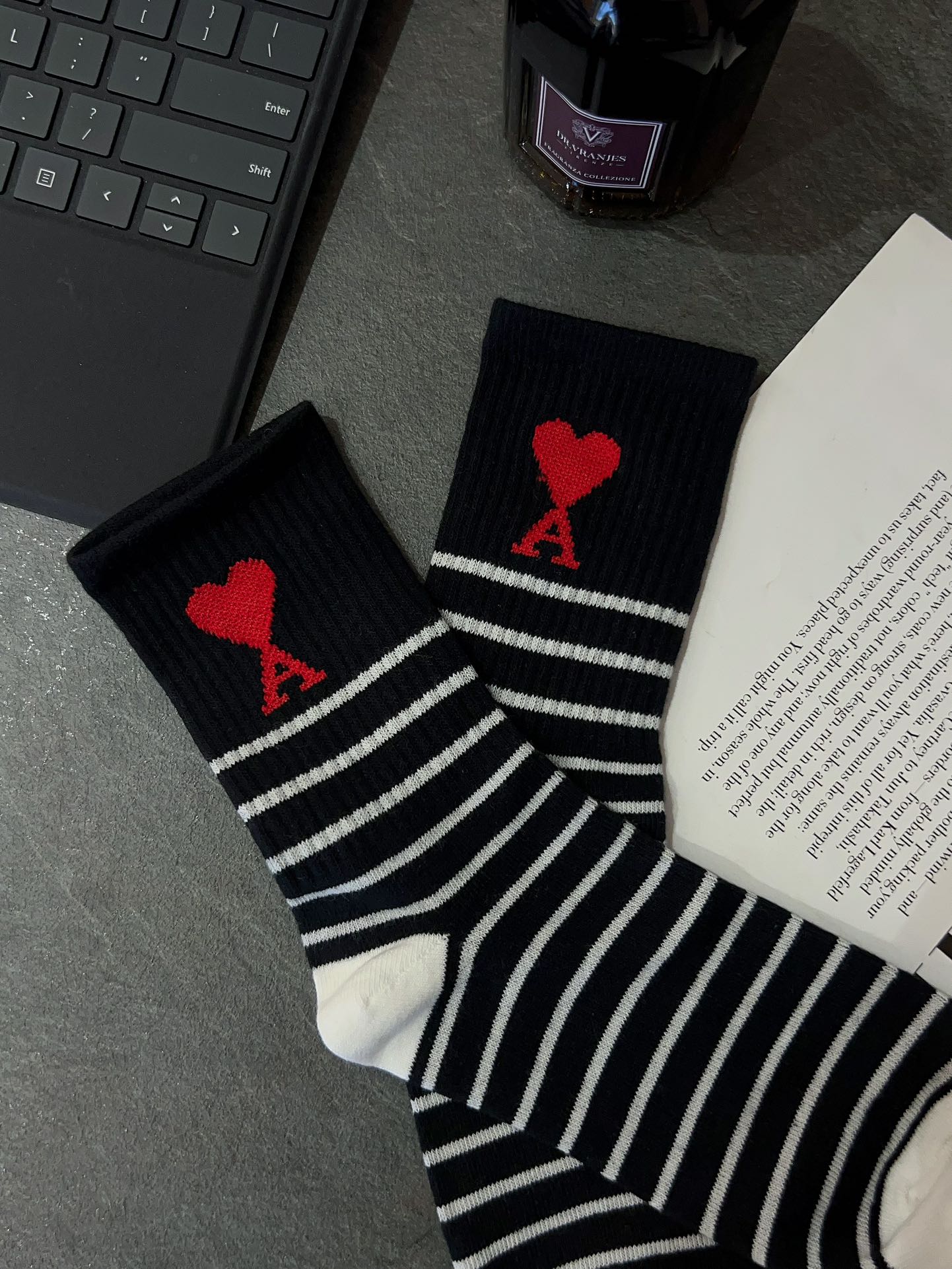 Designed with a classic mid-calf silhouette, these socks feature an - Comprehensive 6