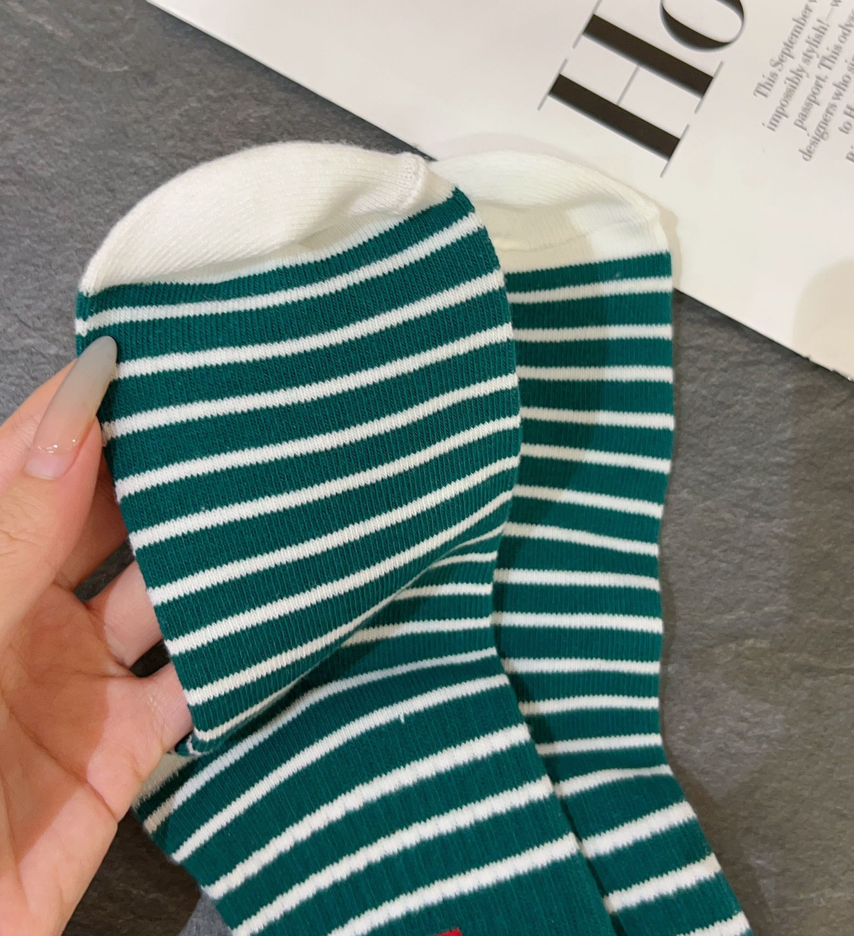Designed with a classic mid-calf silhouette, these socks feature an - Comprehensive 9