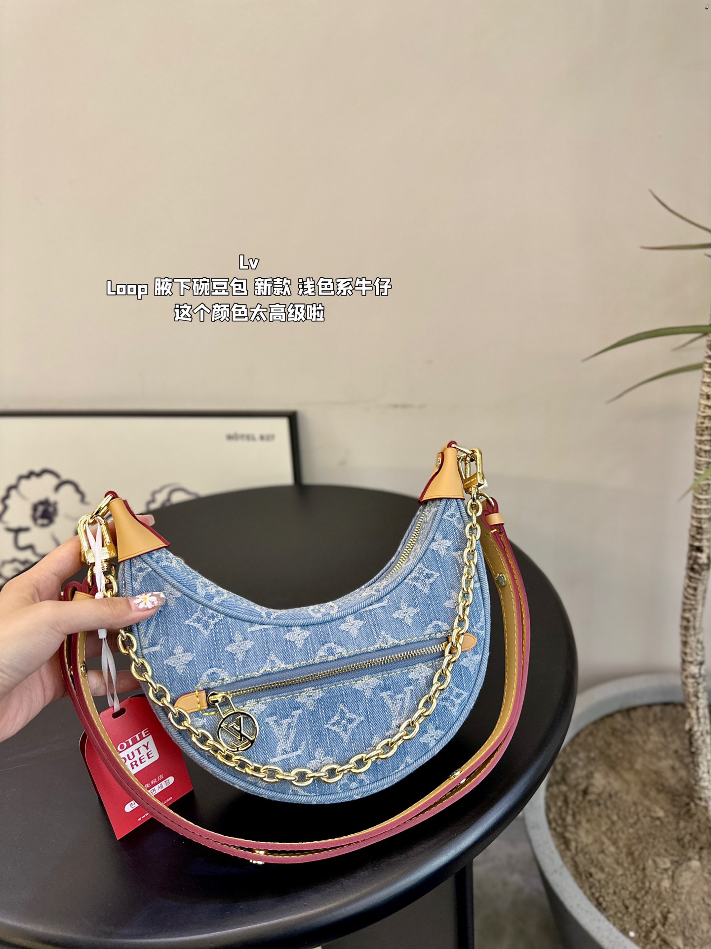 Louis Vuitton Sacs À Bandoulière & À Épaule Vintage Sous les aisselles