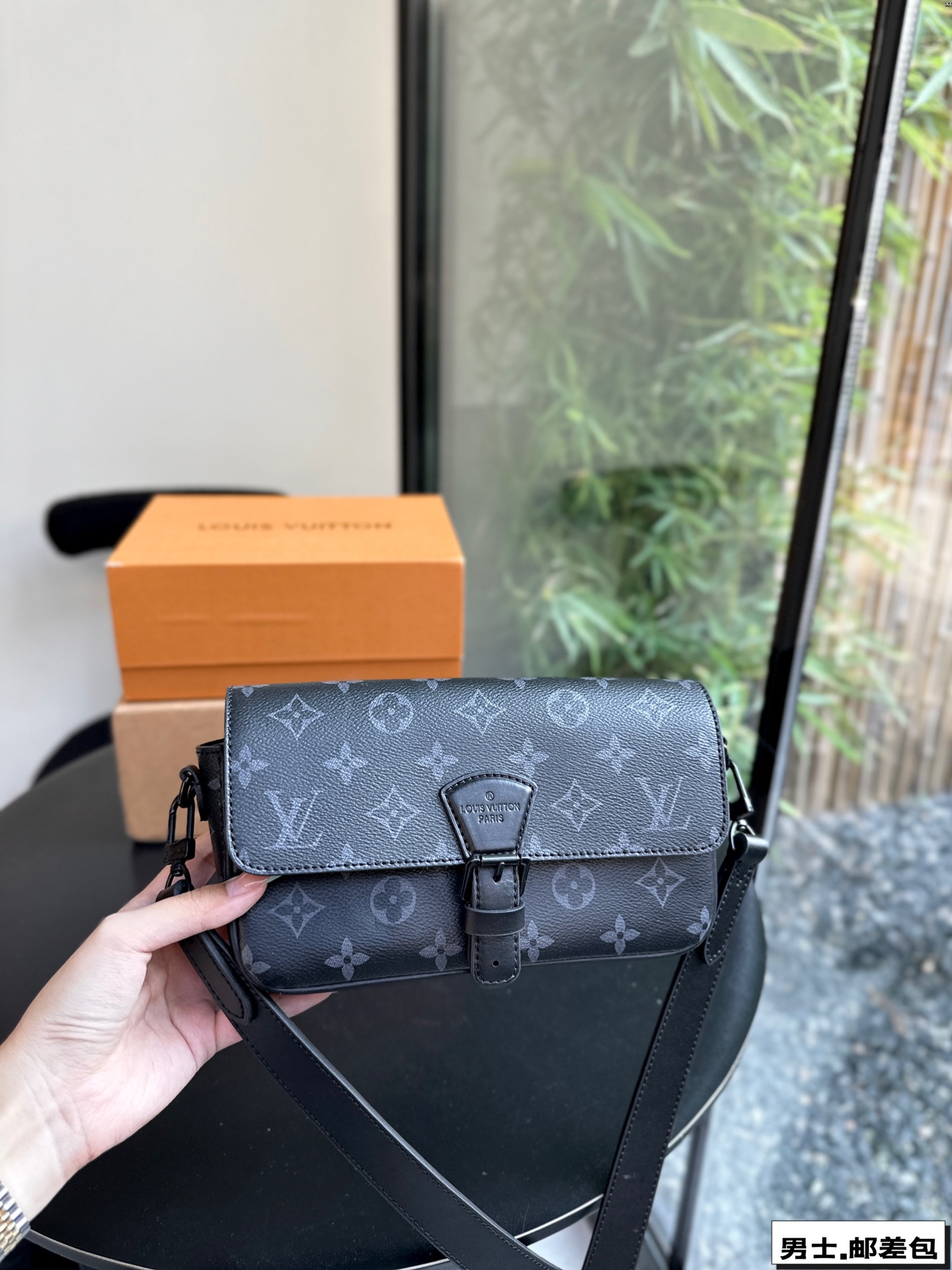 Louis Vuitton Umhängetaschen  & Schultertaschen Messenger-Taschen Männer Fashion