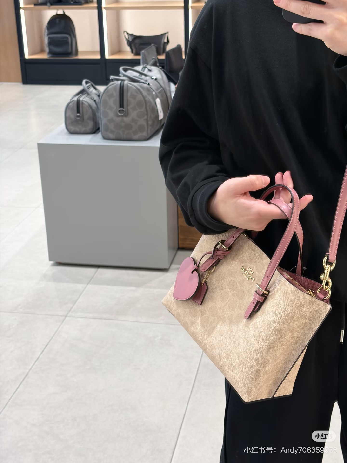 _d4-9sAAKSdbqkEOmN43sMQVw4aAUjBlflnnEdOw