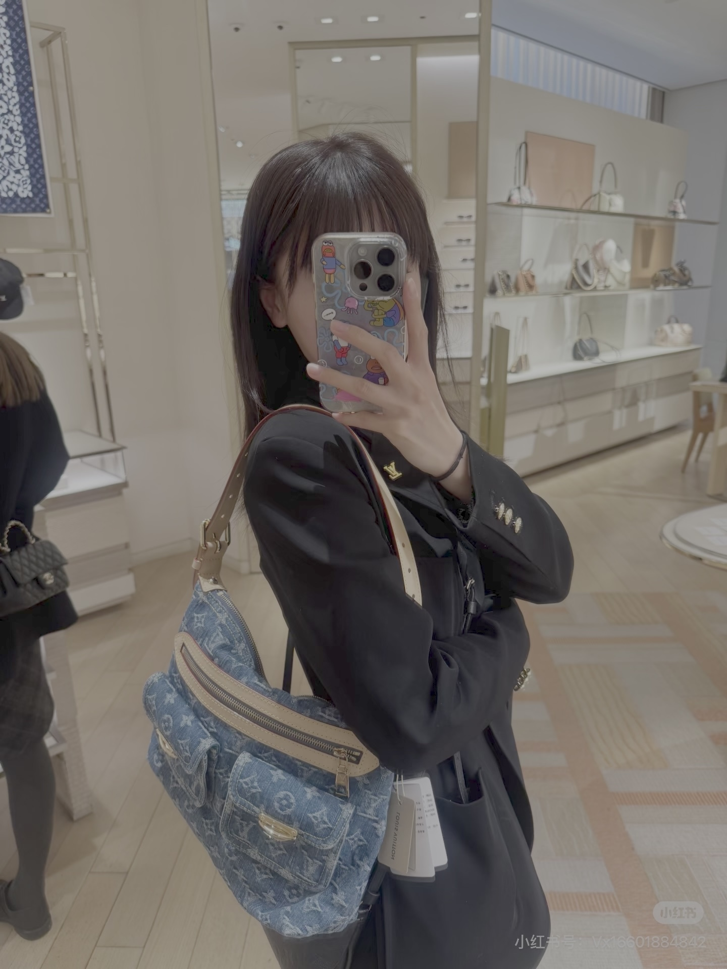 Alternative view of Louis Vuitton Handbag 09877