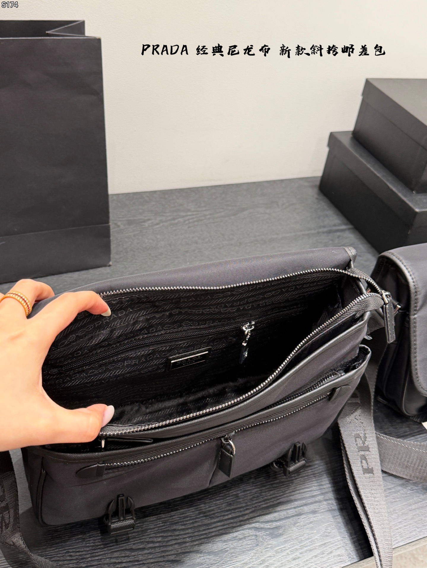 PRADA väska PRADA logotyp för män — photo 9